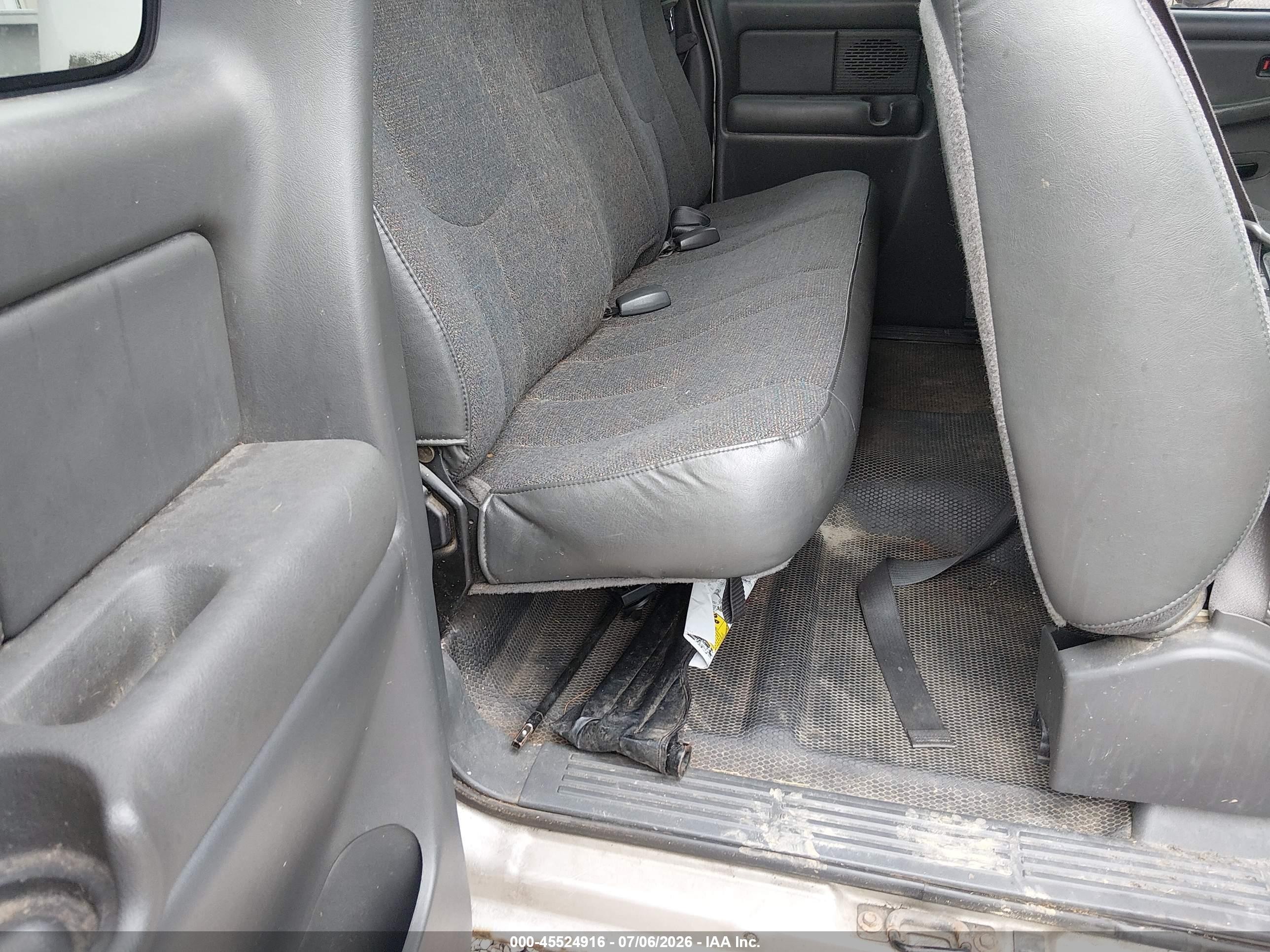 2004 Chevrolet Silverado 1500 Work Truck Gold vin: 1GCEC19X44Z264147