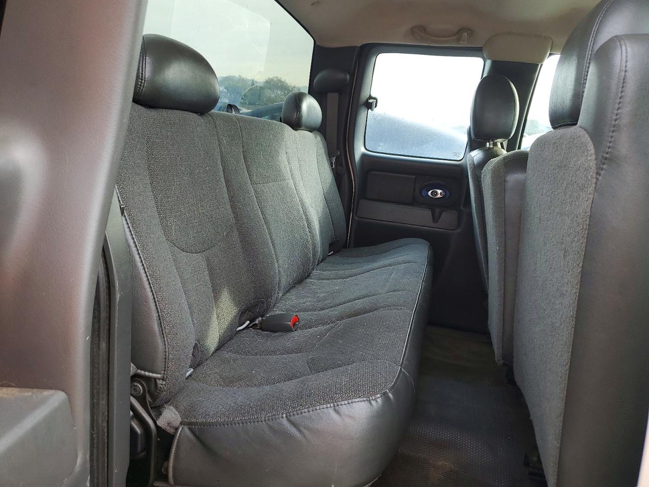 2005 Chevrolet Silverado C1500 Золотой vin: 1GCEC19X45Z271309