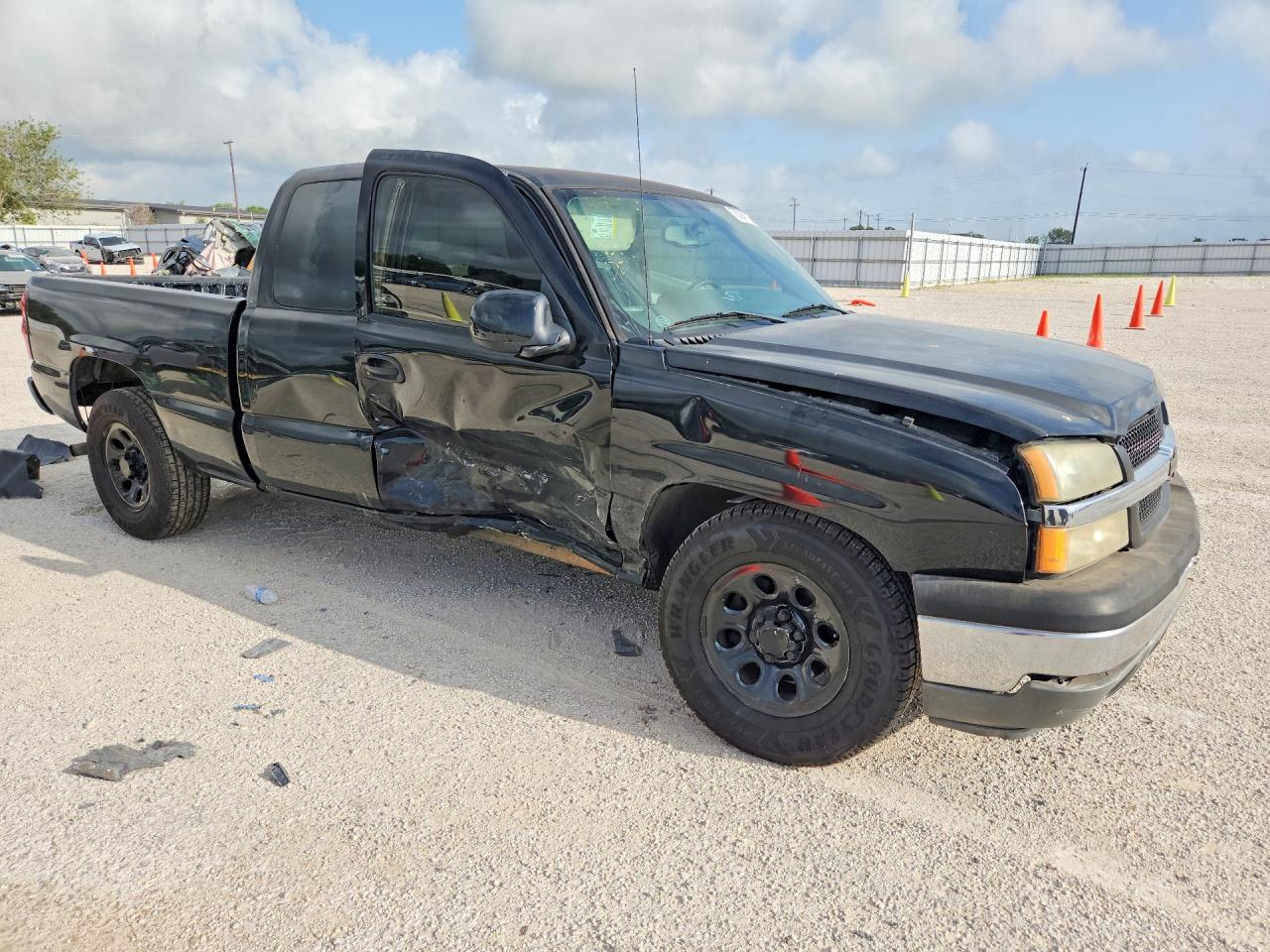 2005 Chevrolet Silverado C1500 Black vin: 1GCEC19X55Z321537