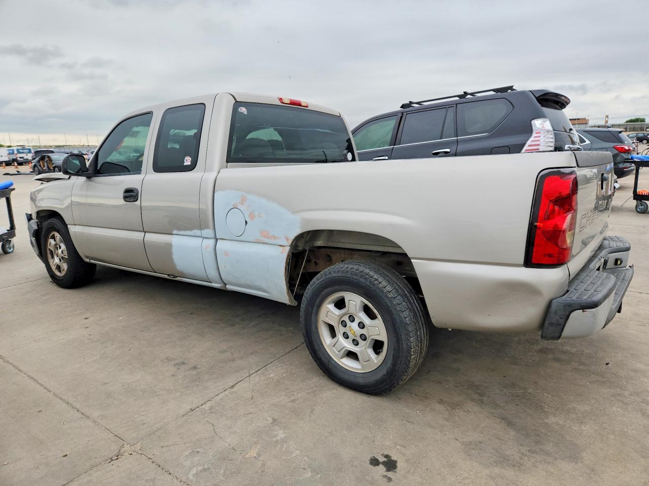 2007 Chevrolet Silverado C1500 Classic Gray vin: 1GCEC19X57Z107781