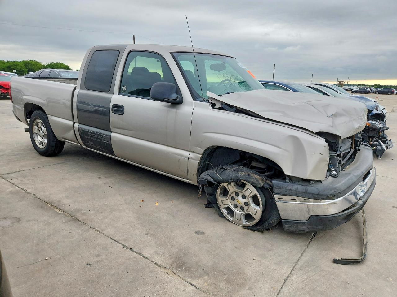 2007 Chevrolet Silverado C1500 Classic Gray vin: 1GCEC19X57Z107781