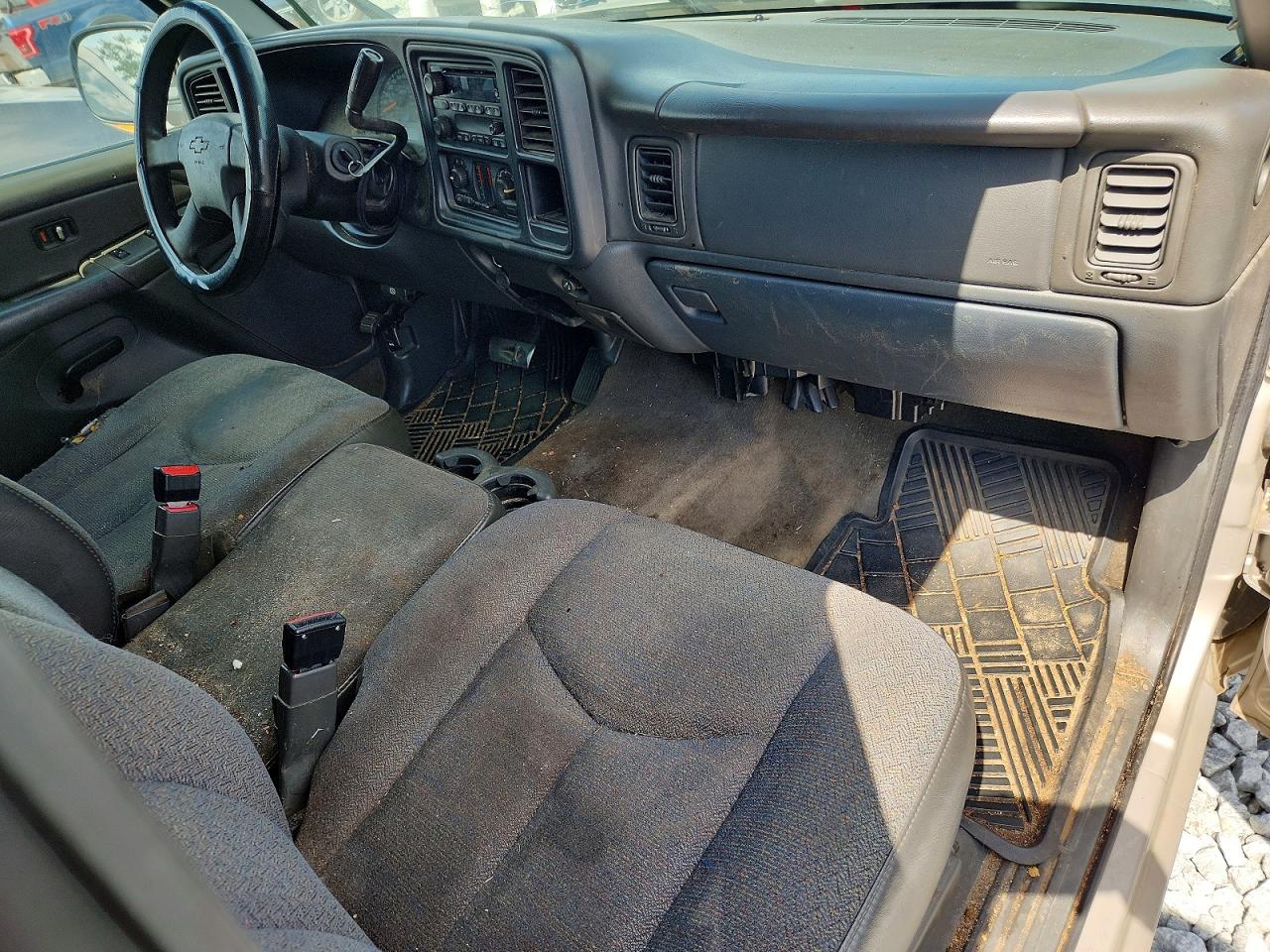 2005 Chevrolet Silverado C1500 Silver vin: 1GCEC19X65Z278732