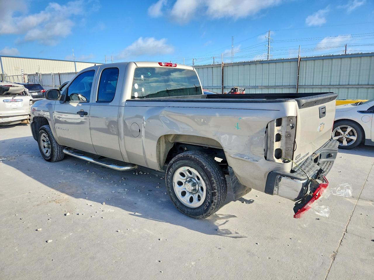 2008 Chevrolet Silverado C1500 Silver vin: 1GCEC19X68Z331790