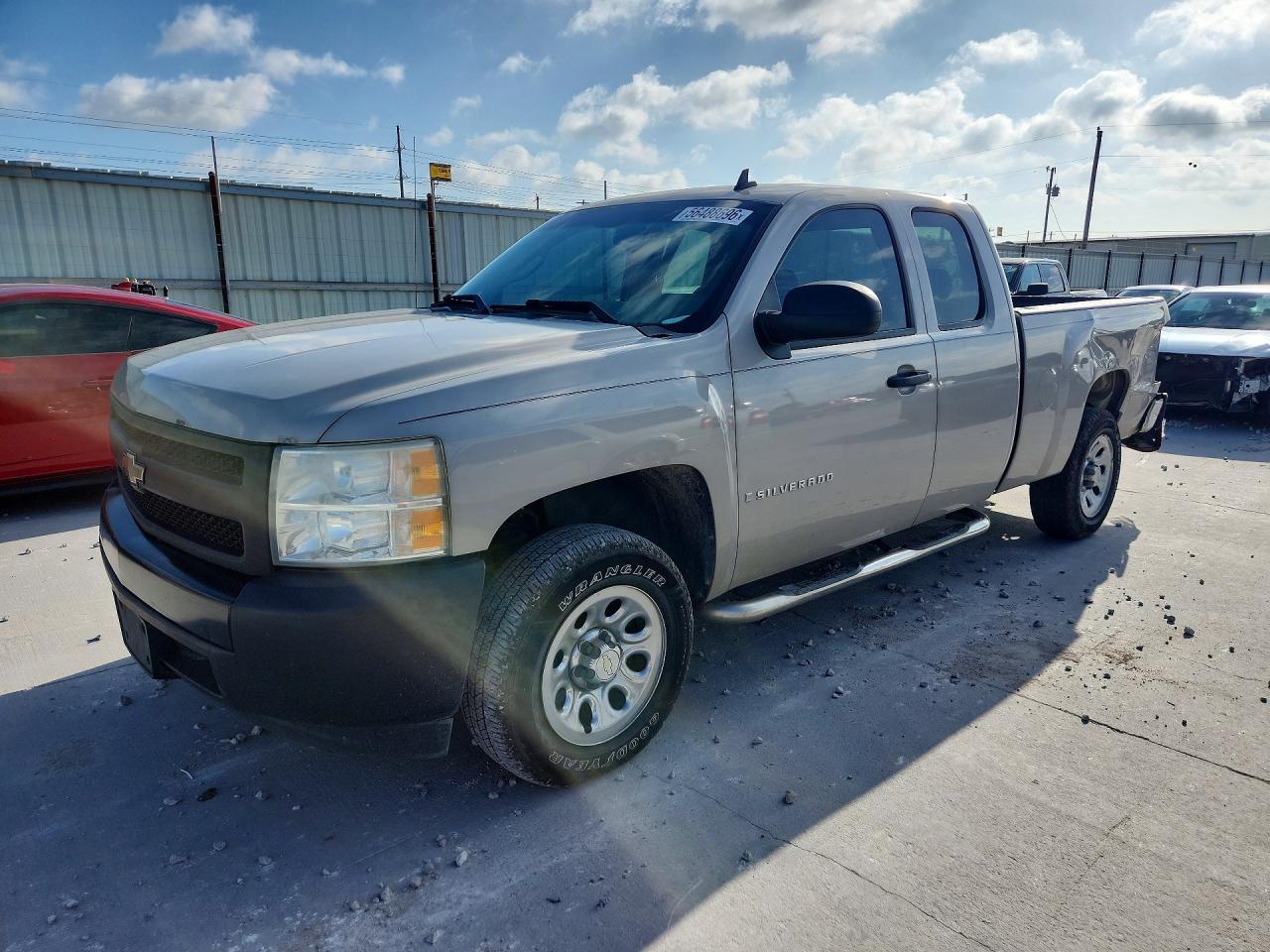 2008 Chevrolet Silverado C1500 Silver vin: 1GCEC19X68Z331790
