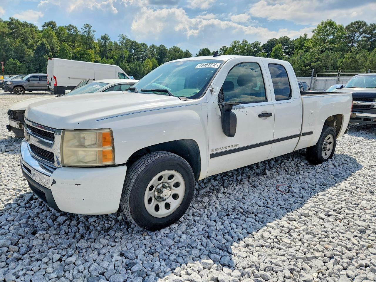2009 Chevrolet Silverado C1500 White vin: 1GCEC19X69Z114323