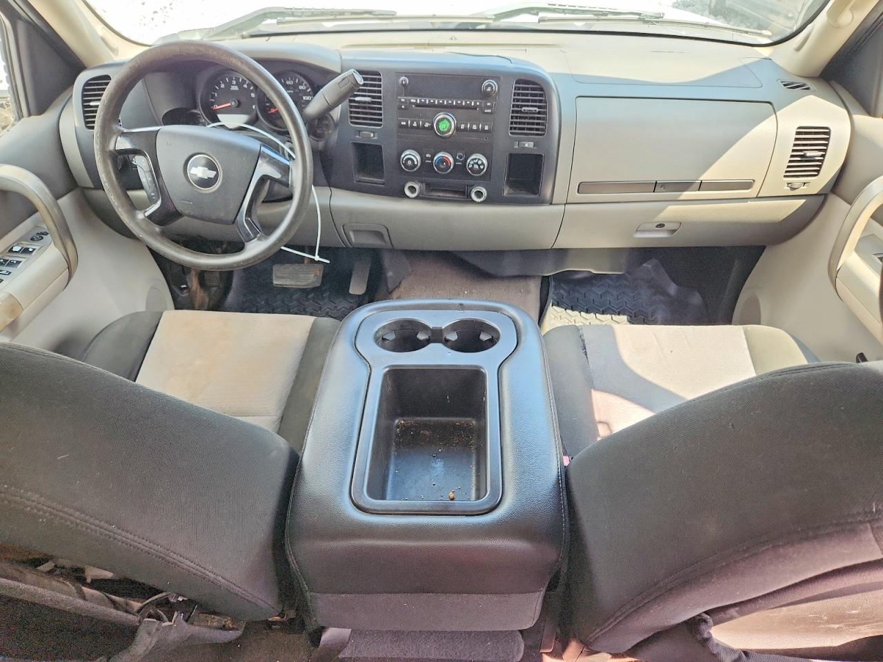 2009 Chevrolet Silverado C1500 White vin: 1GCEC19X69Z114323