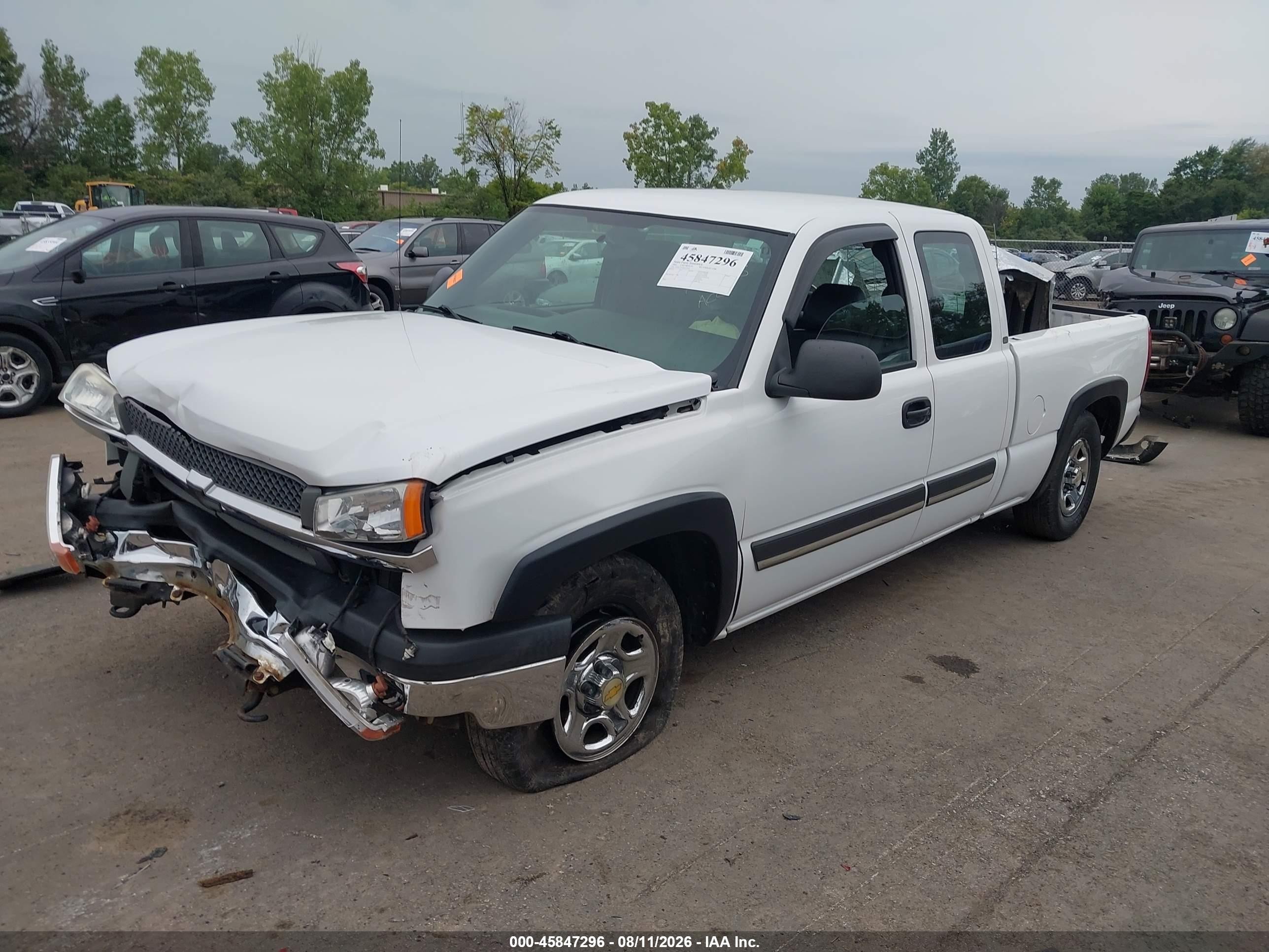 2004 Chevrolet Silverado 1500   White vin: 1GCEC19X74Z133195