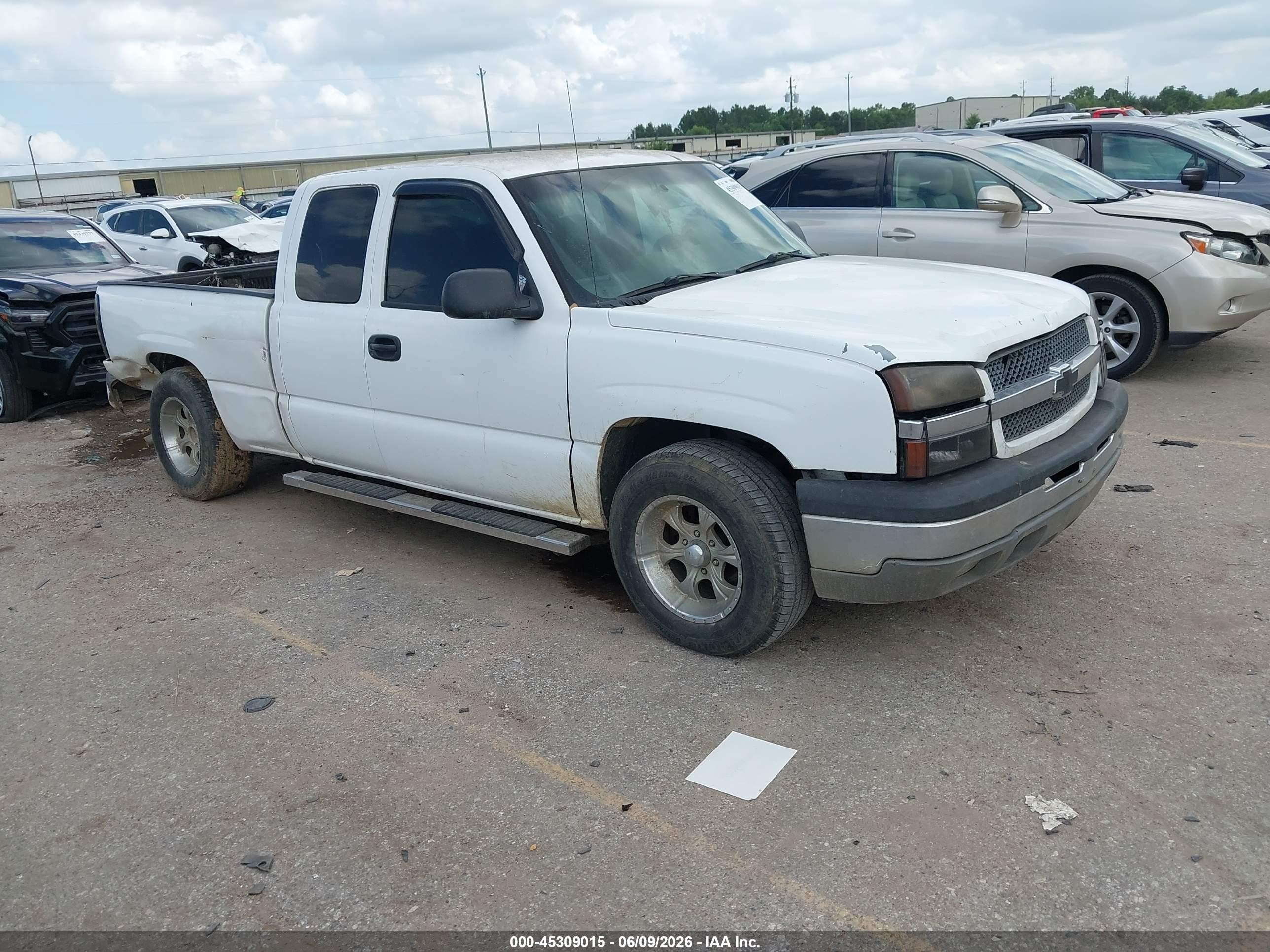 2005 Chevrolet Silverado 1500 Work Truck White vin: 1GCEC19X75Z165033