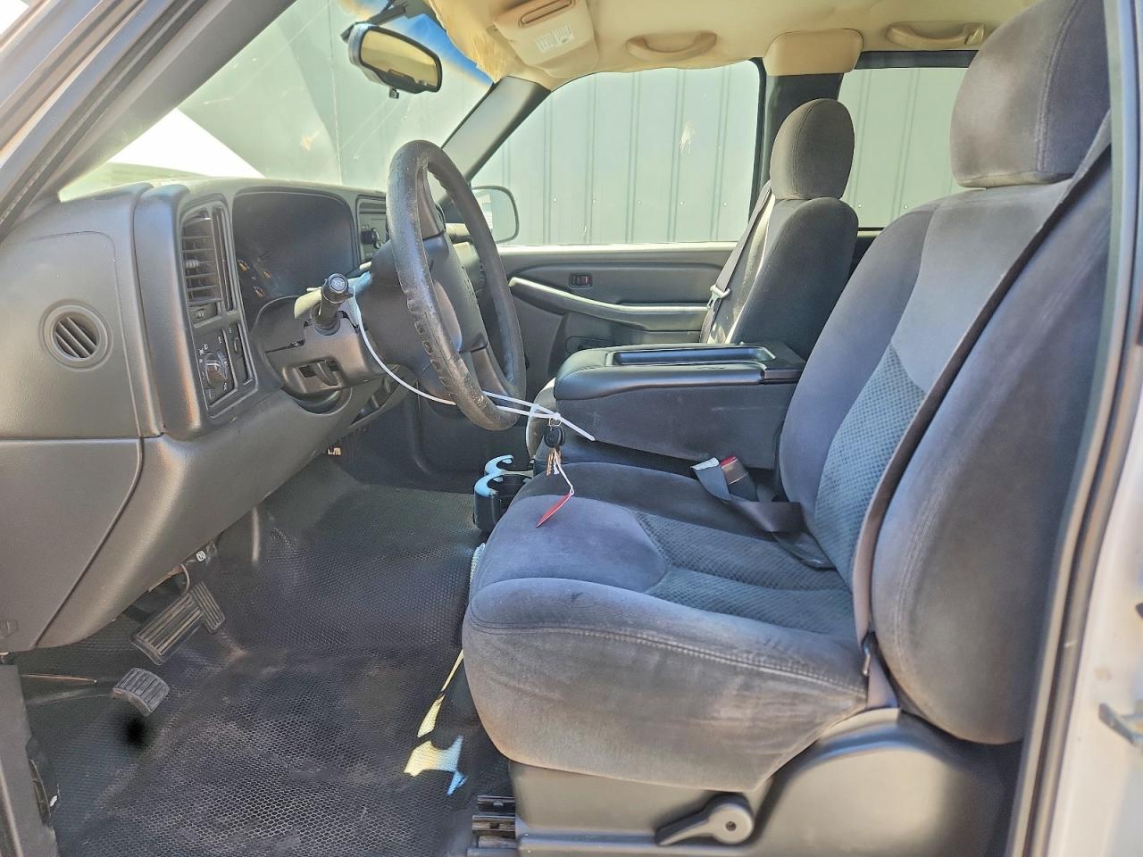2007 Chevrolet Silverado C1500 Classic White vin: 1GCEC19X77Z108933