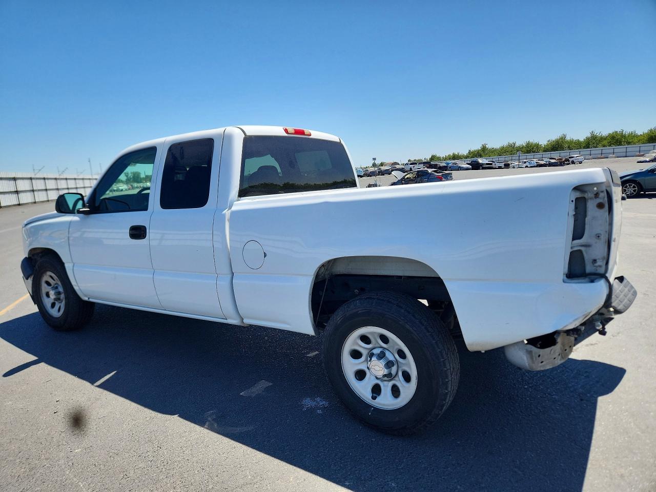 2007 Chevrolet Silverado C1500 Classic White vin: 1GCEC19X77Z108933