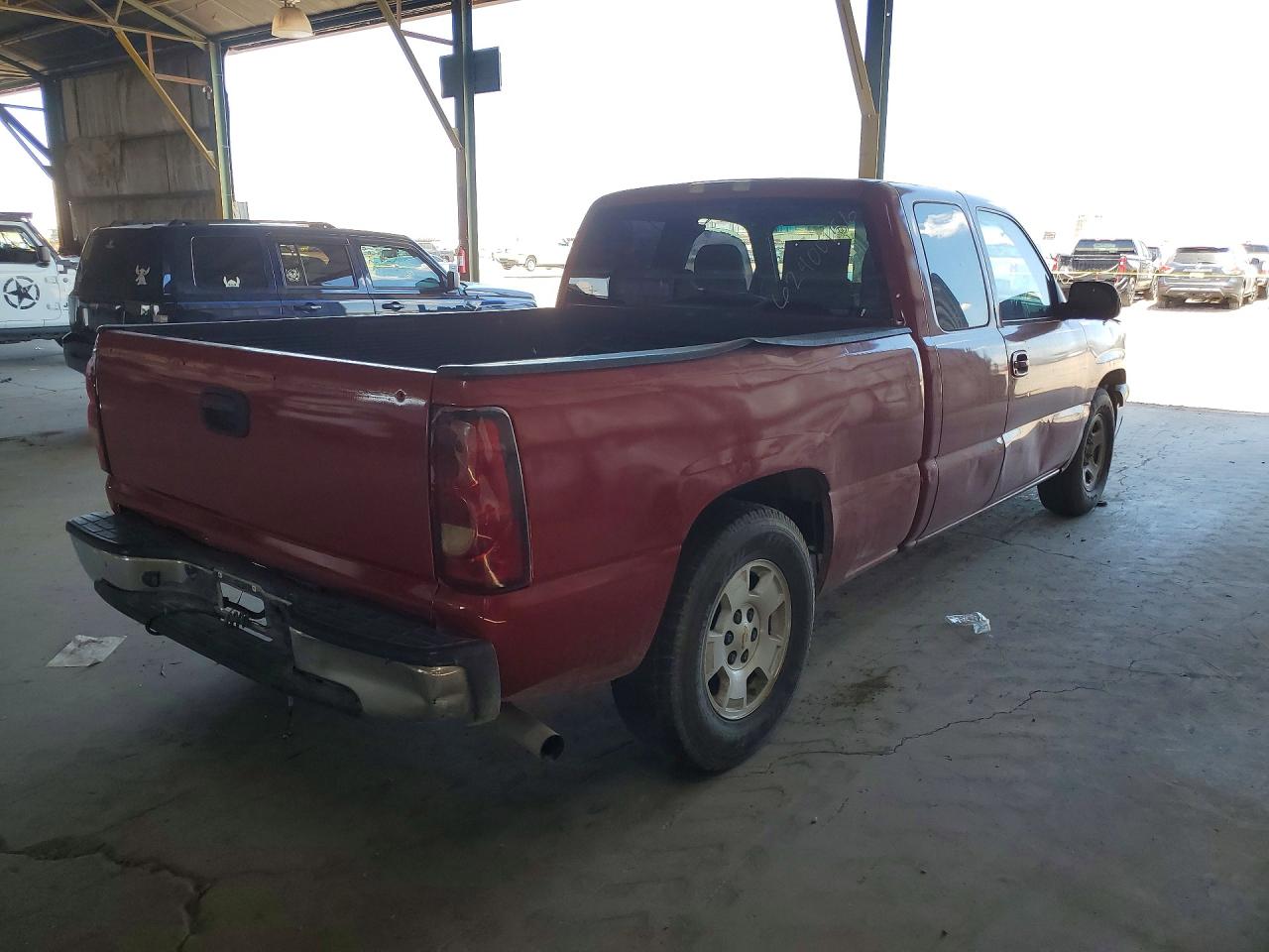 2004 Chevrolet Silverado C1500 Red vin: 1GCEC19X84Z247058