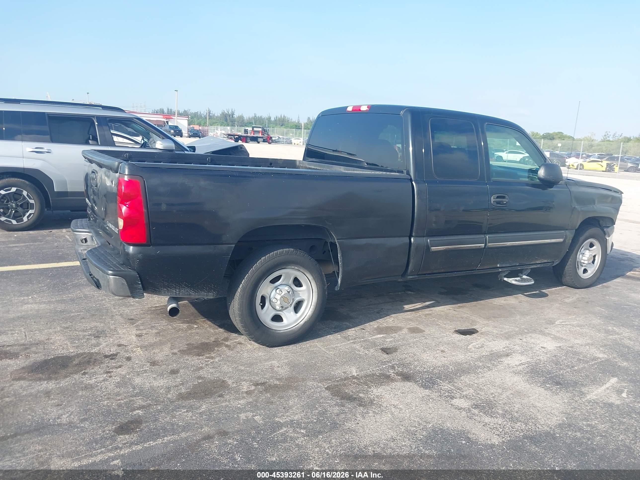 2004 Chevrolet Silverado 1500 Ls Black vin: 1GCEC19X84Z308070