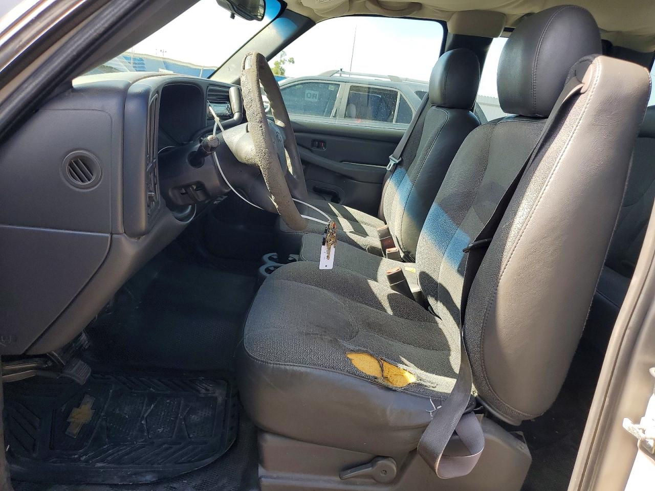 2004 Chevrolet Silverado C1500 Silver vin: 1GCEC19X84Z345376