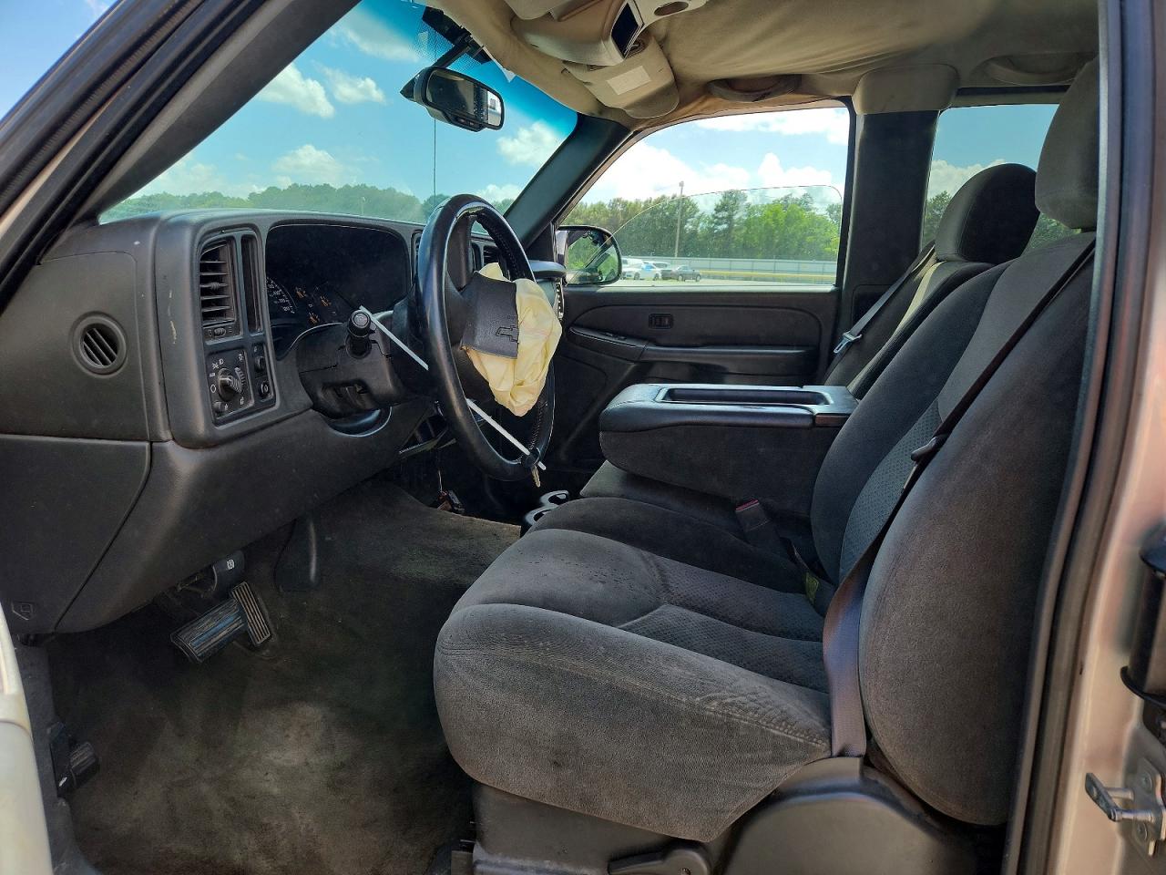 2005 Chevrolet Silverado C1500 Silver vin: 1GCEC19X85Z182360