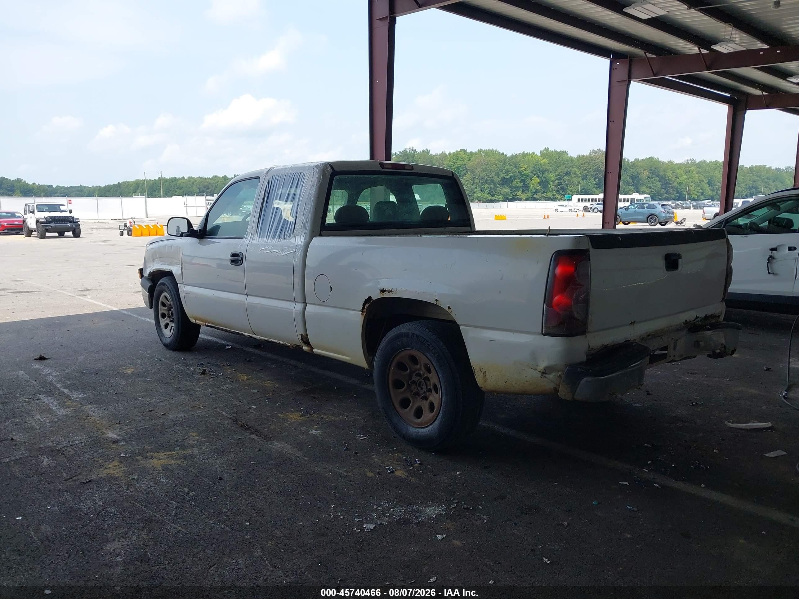 2005 Chevrolet Silverado 1500 Work Truck White vin: 1GCEC19X85Z343032