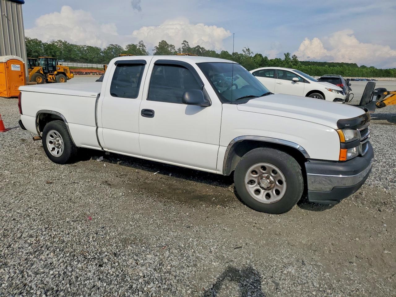 2007 Chevrolet Silverado C1500 Classic Белый vin: 1GCEC19X97Z163075