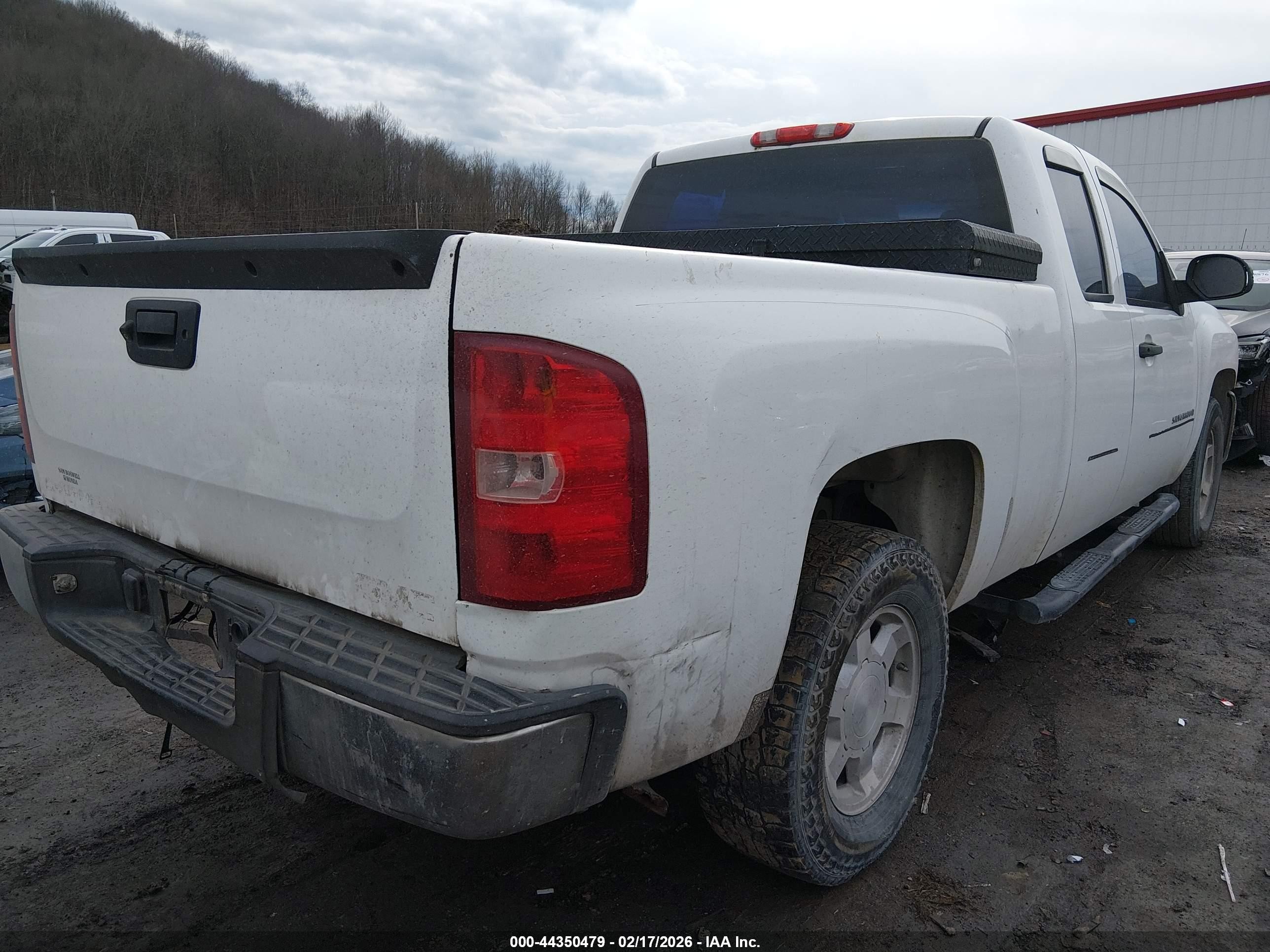 2007 Chevrolet Silverado 1500 Work Truck White vin: 1GCEC19X97Z607121