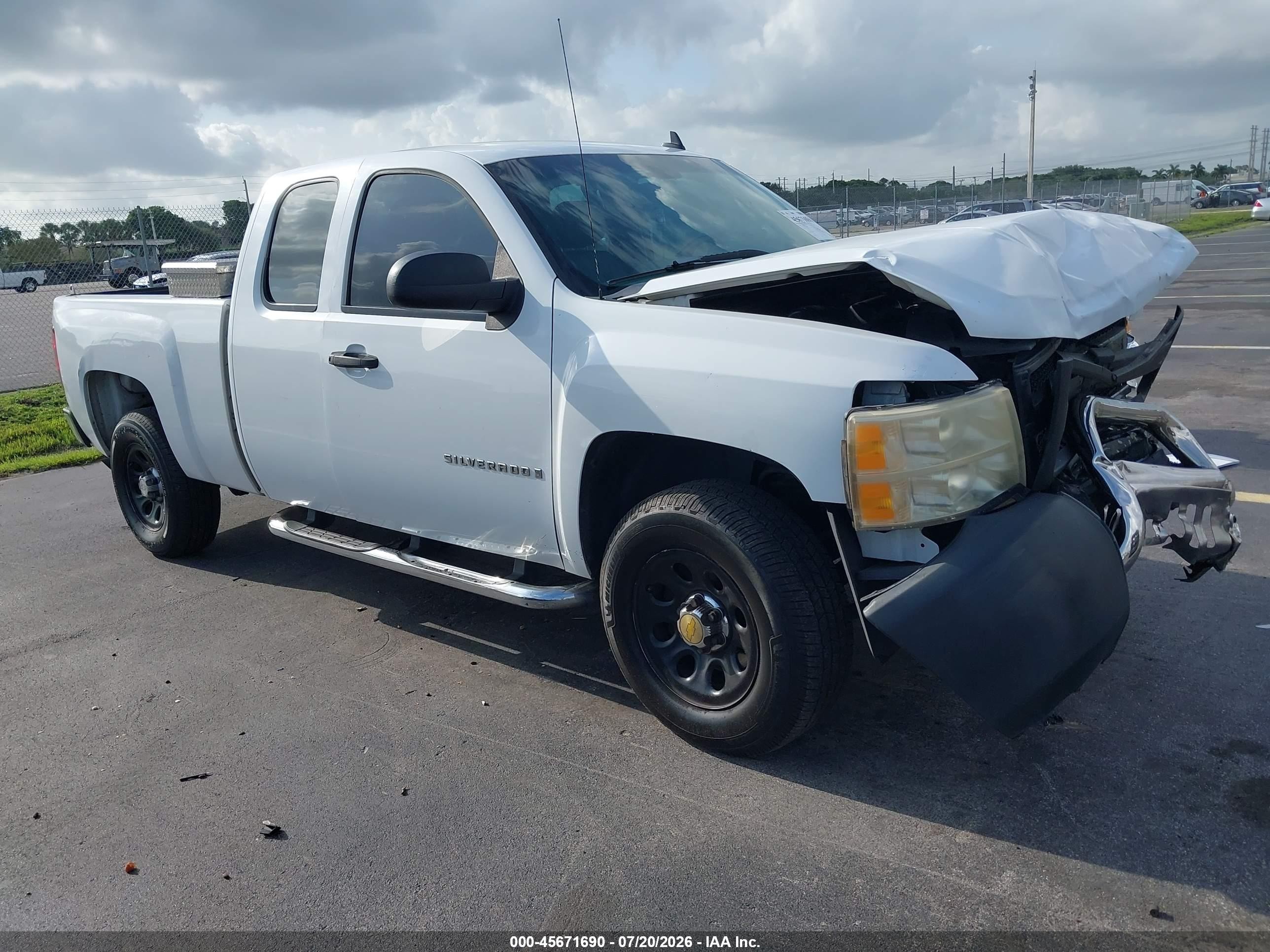 2008 Chevrolet Silverado 1500 Work Truck White vin: 1GCEC19X98Z206671