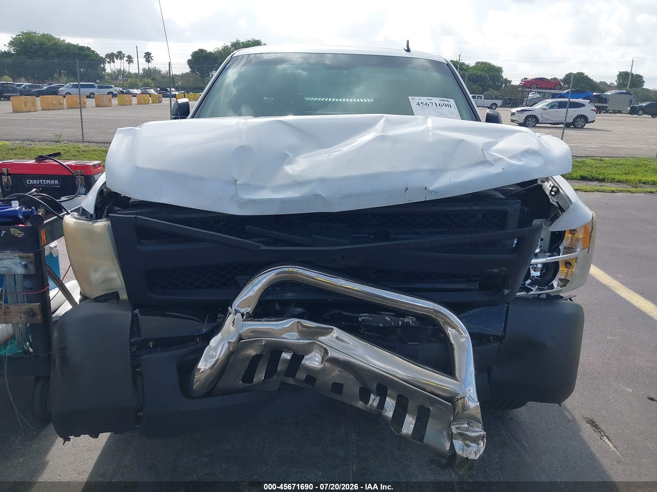 2008 Chevrolet Silverado 1500 Work Truck White vin: 1GCEC19X98Z206671