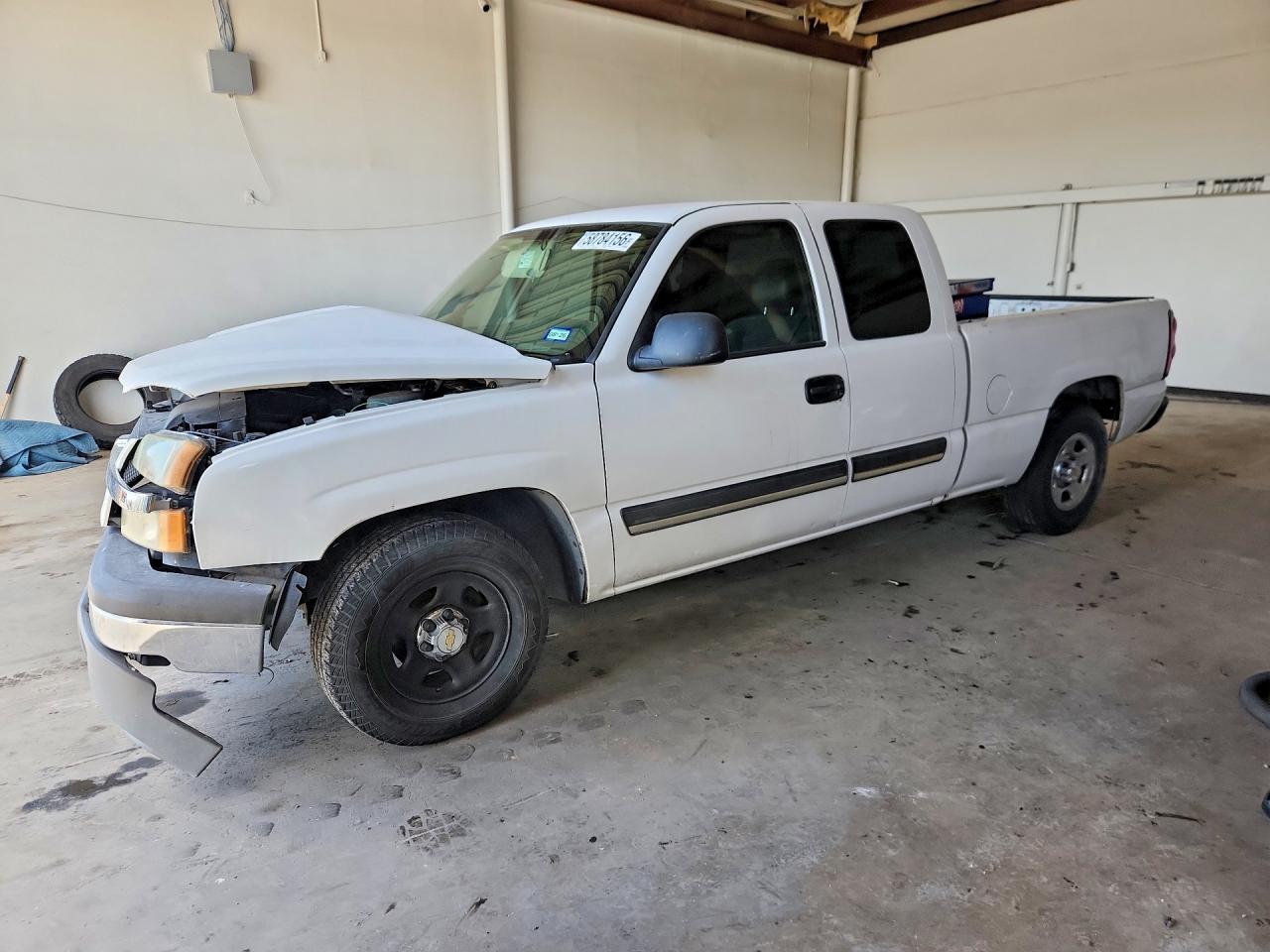 2004 Chevrolet Silverado C1500 White vin: 1GCEC19XX4Z350465