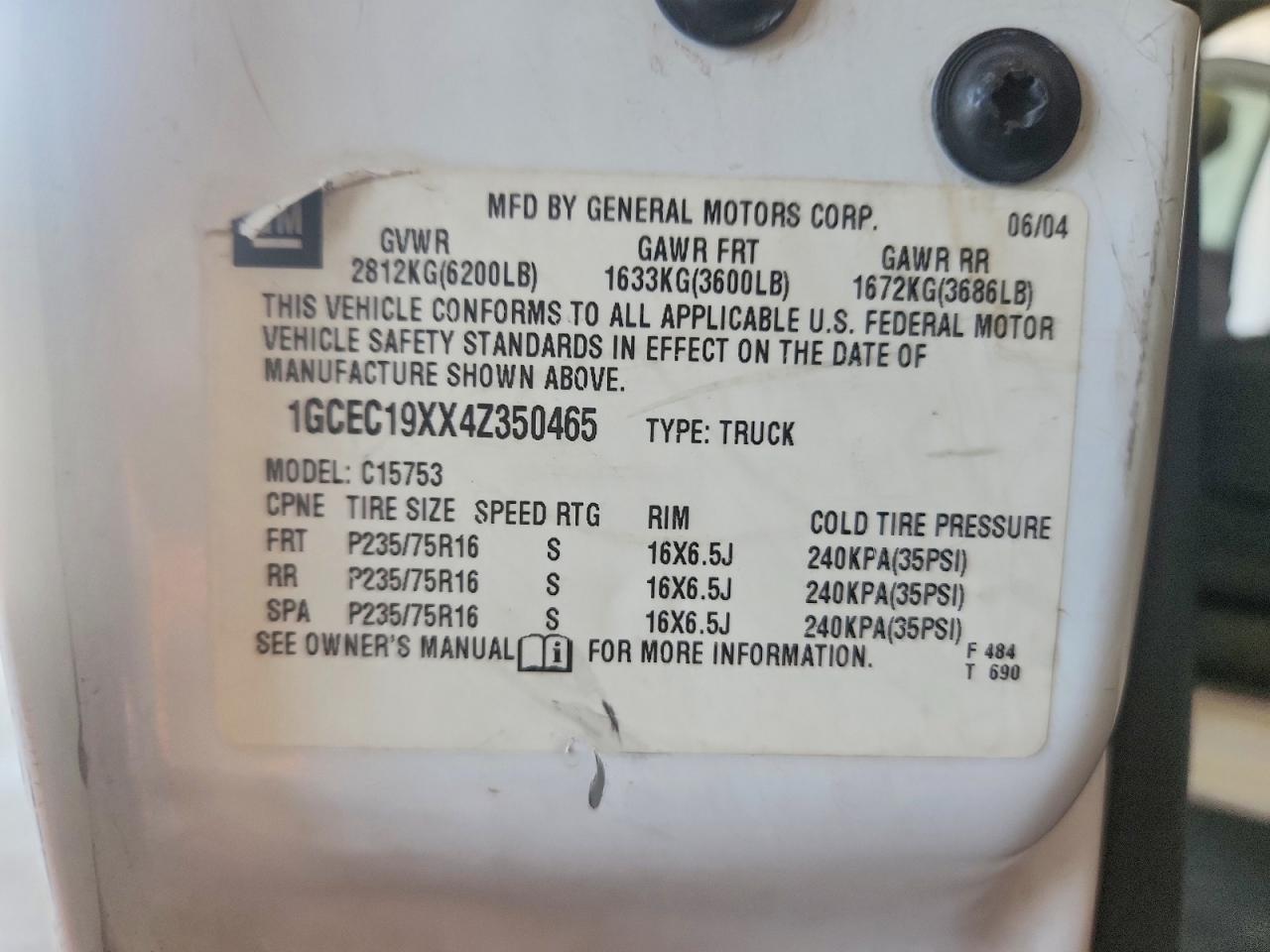 2004 Chevrolet Silverado C1500 White vin: 1GCEC19XX4Z350465