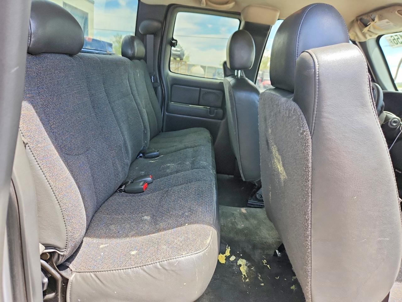 2004 Chevrolet Silverado C1500 White vin: 1GCEC19XX4Z350465