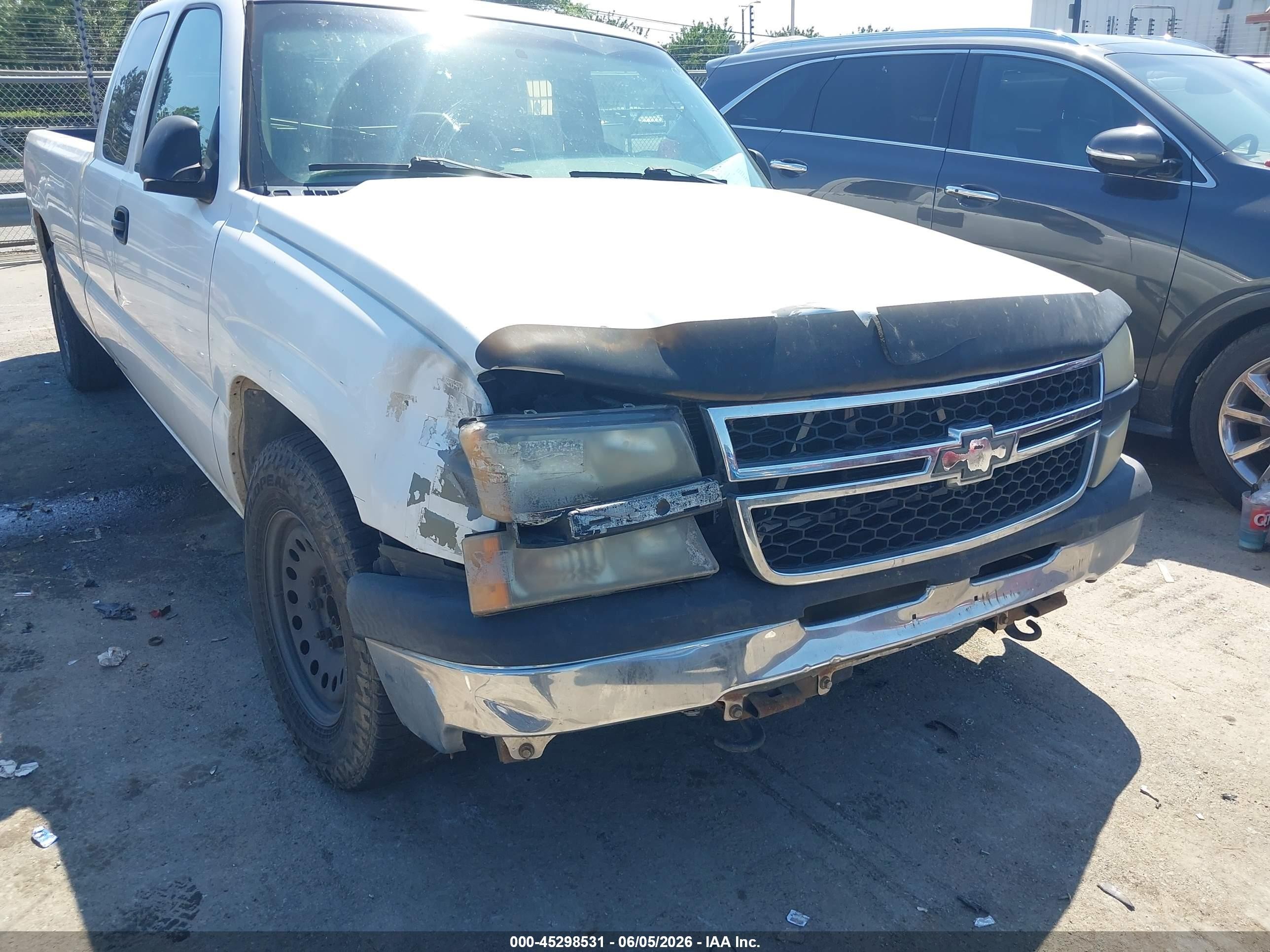2006 Chevrolet Silverado 1500 Work Truck White vin: 1GCEC19Z16E246099