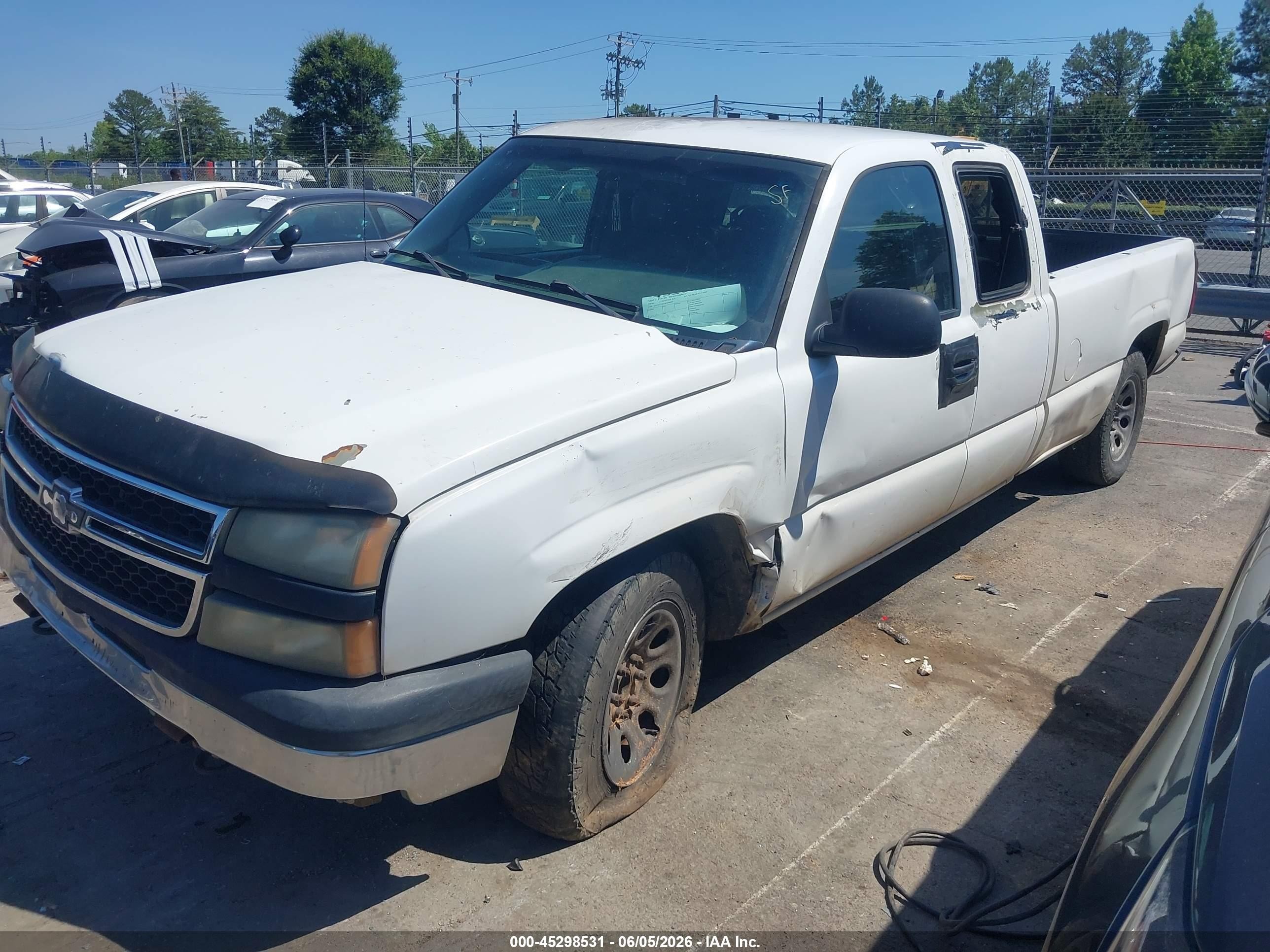 2006 Chevrolet Silverado 1500 Work Truck White vin: 1GCEC19Z16E246099