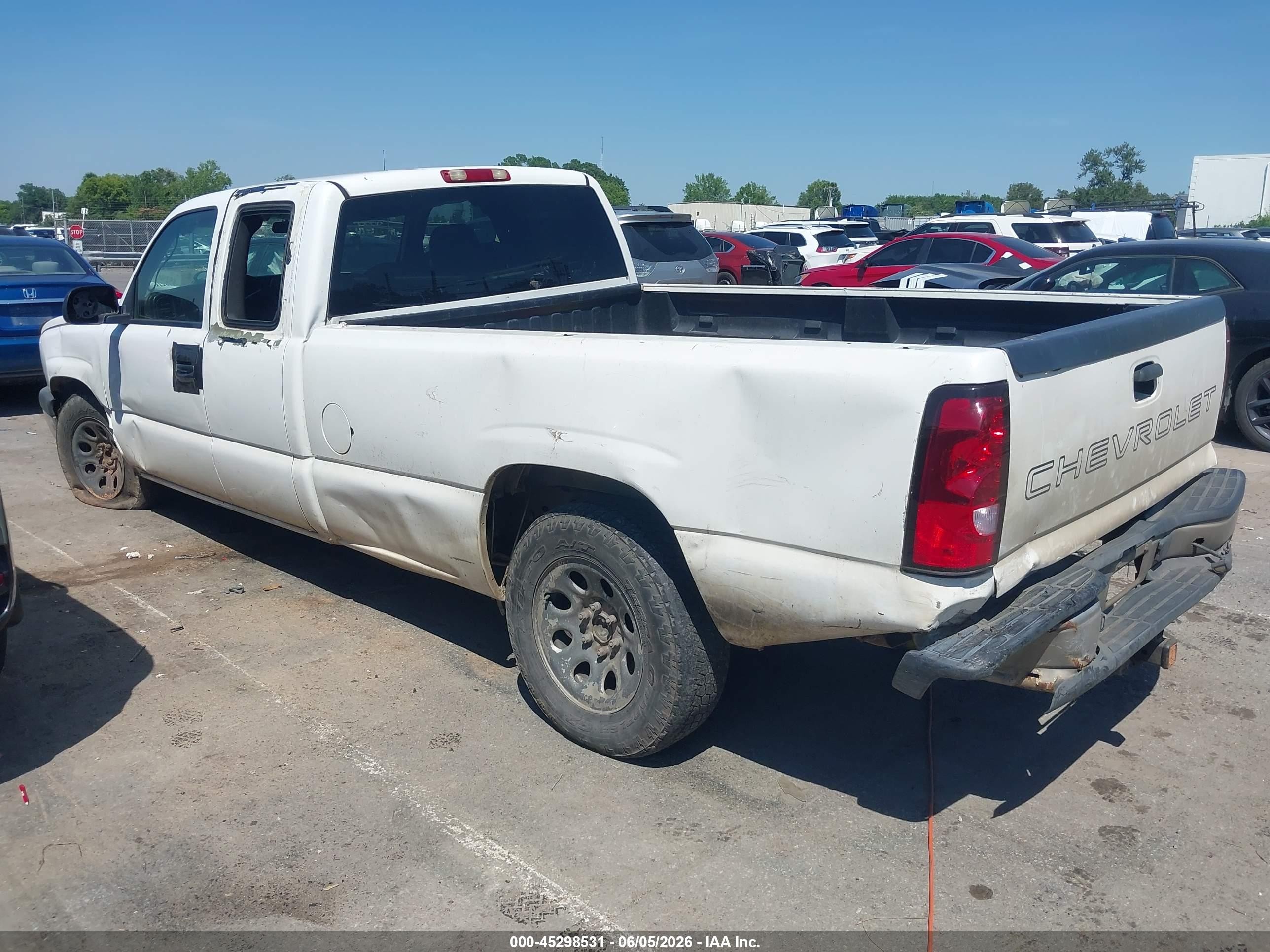 2006 Chevrolet Silverado 1500 Work Truck White vin: 1GCEC19Z16E246099