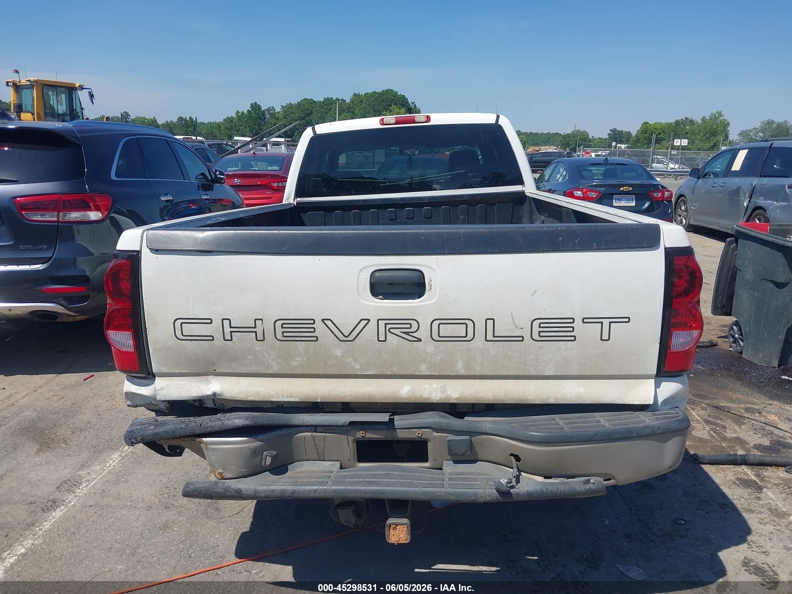 2006 Chevrolet Silverado 1500 Work Truck White vin: 1GCEC19Z16E246099