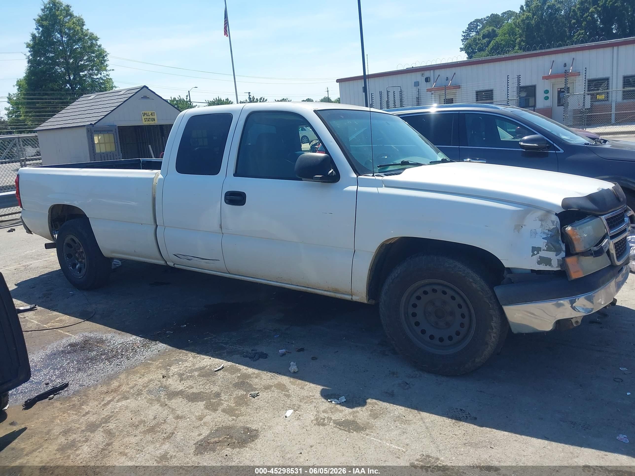 2006 Chevrolet Silverado 1500 Work Truck White vin: 1GCEC19Z16E246099