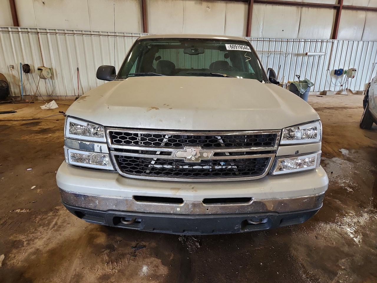 2006 Chevrolet Silverado C1500 Beige vin: 1GCEC19Z16Z186432