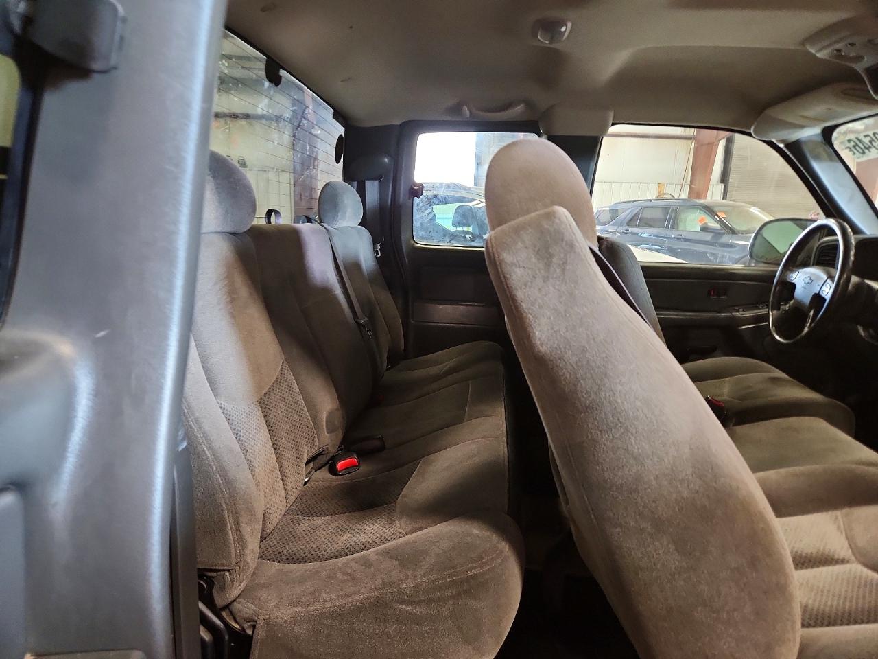 2006 Chevrolet Silverado C1500 Beige vin: 1GCEC19Z16Z186432