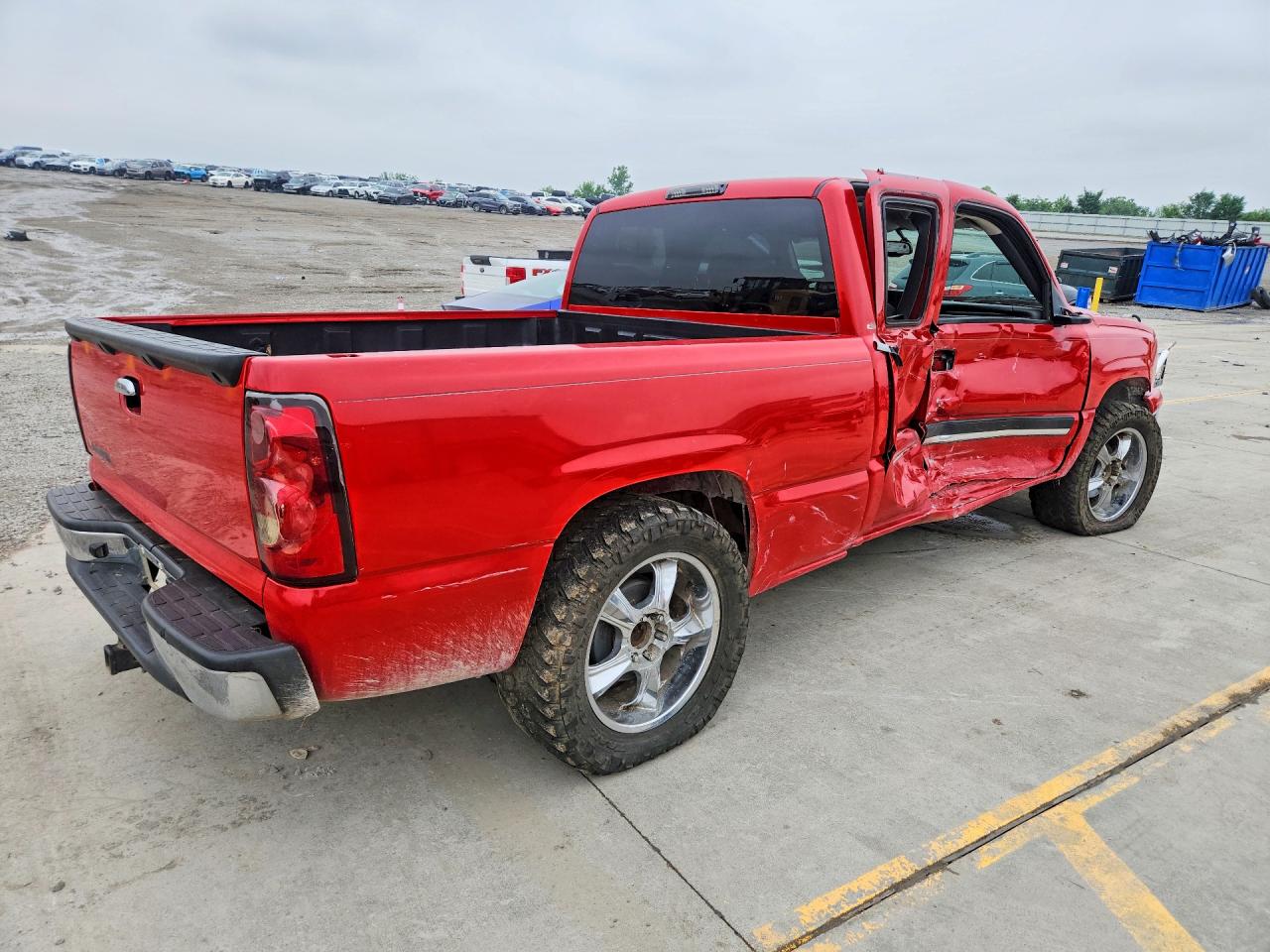 2006 Chevrolet Silverado C1500 Red vin: 1GCEC19Z26Z141435