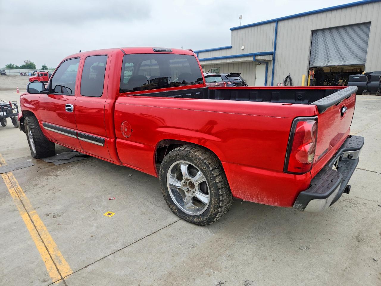 2006 Chevrolet Silverado C1500 Red vin: 1GCEC19Z26Z141435
