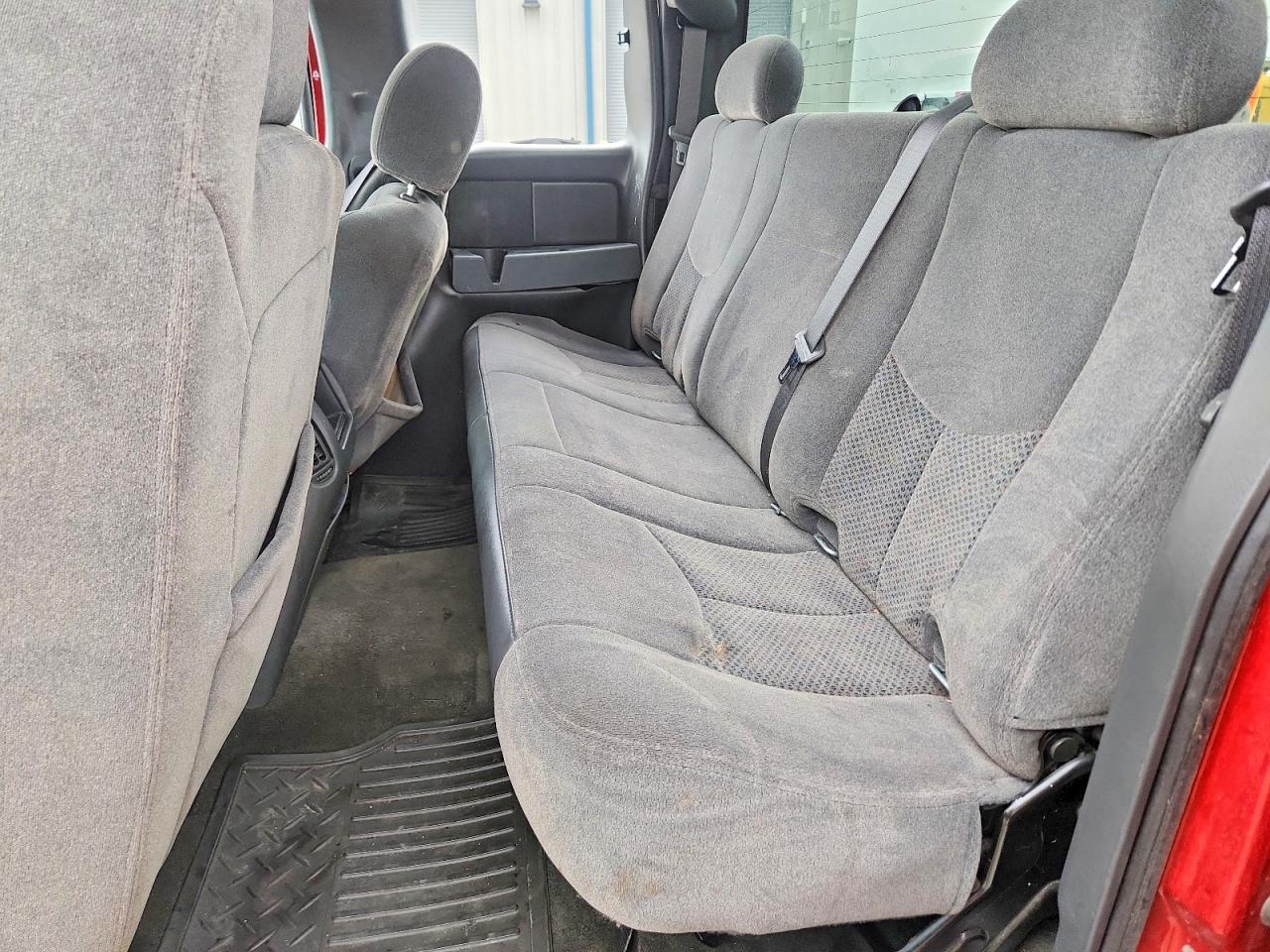 2006 Chevrolet Silverado C1500 Red vin: 1GCEC19Z26Z141435