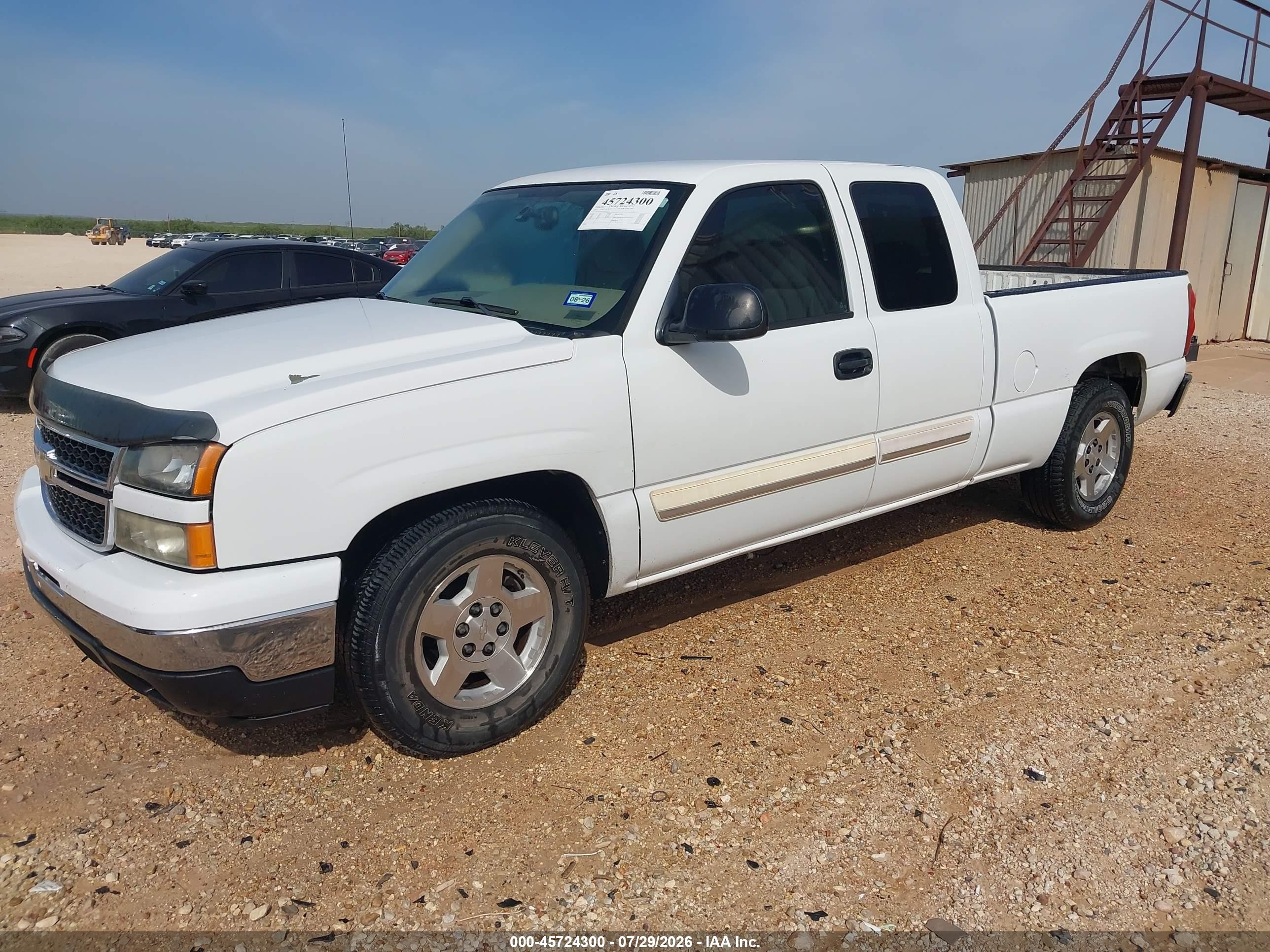 2007 Chevrolet Silverado 1500 Classic Lt1 White vin: 1GCEC19Z27Z201229