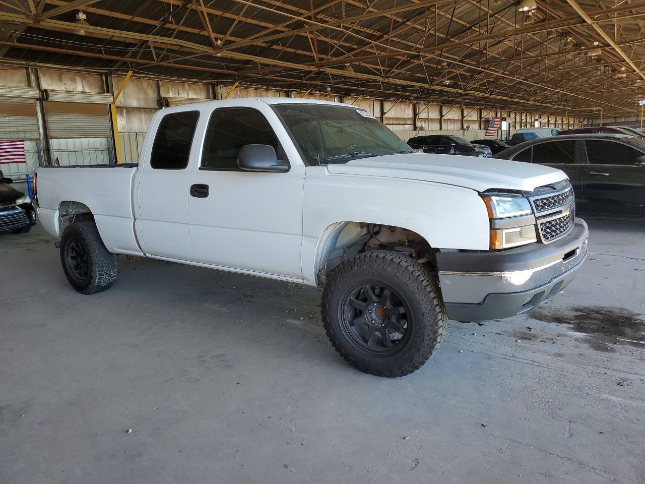2005 Chevrolet Silverado C1500 White vin: 1GCEC19Z55Z255413