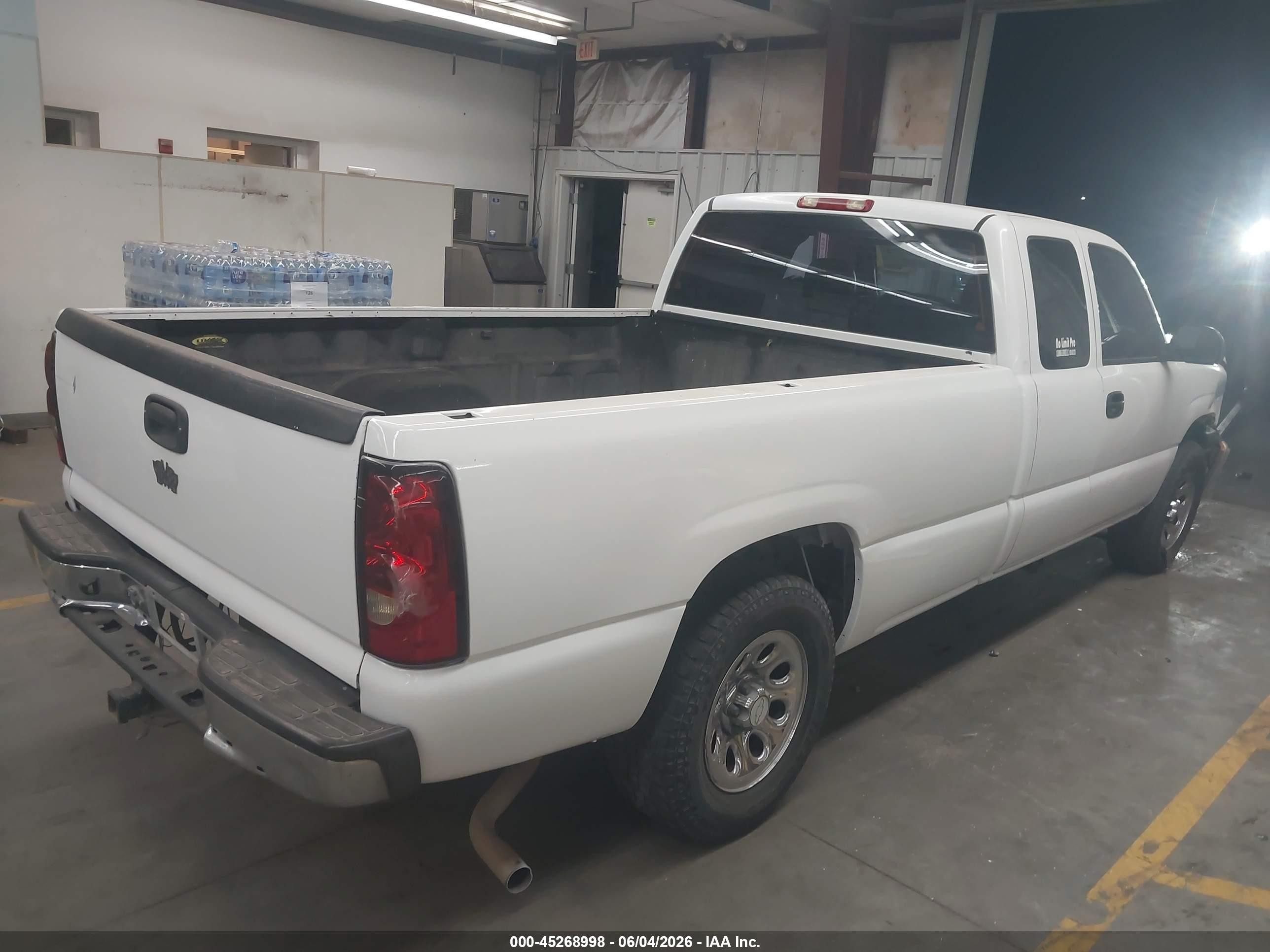 2006 Chevrolet Silverado 1500 Ls White vin: 1GCEC19Z56E176994