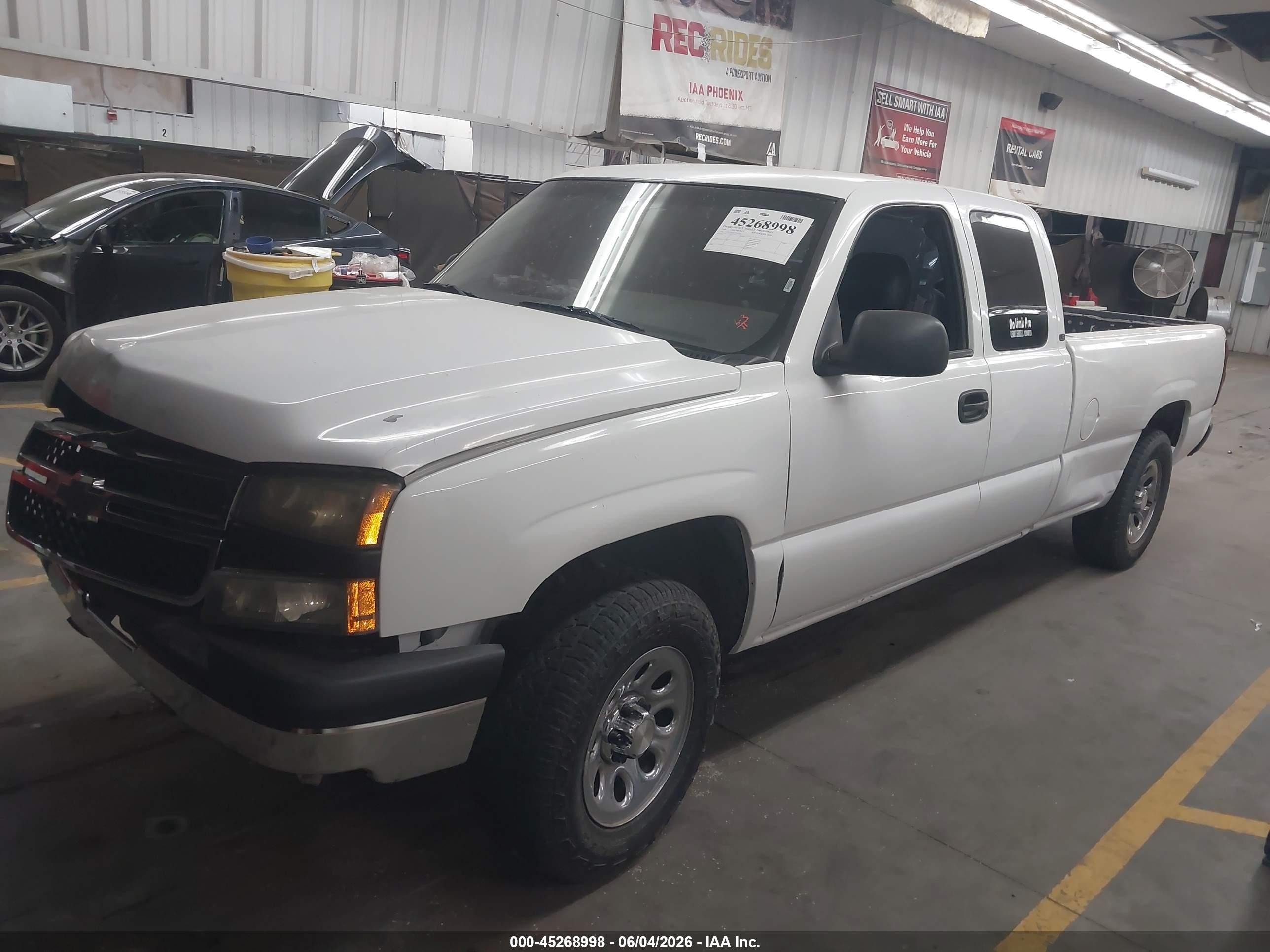 2006 Chevrolet Silverado 1500 Ls White vin: 1GCEC19Z56E176994