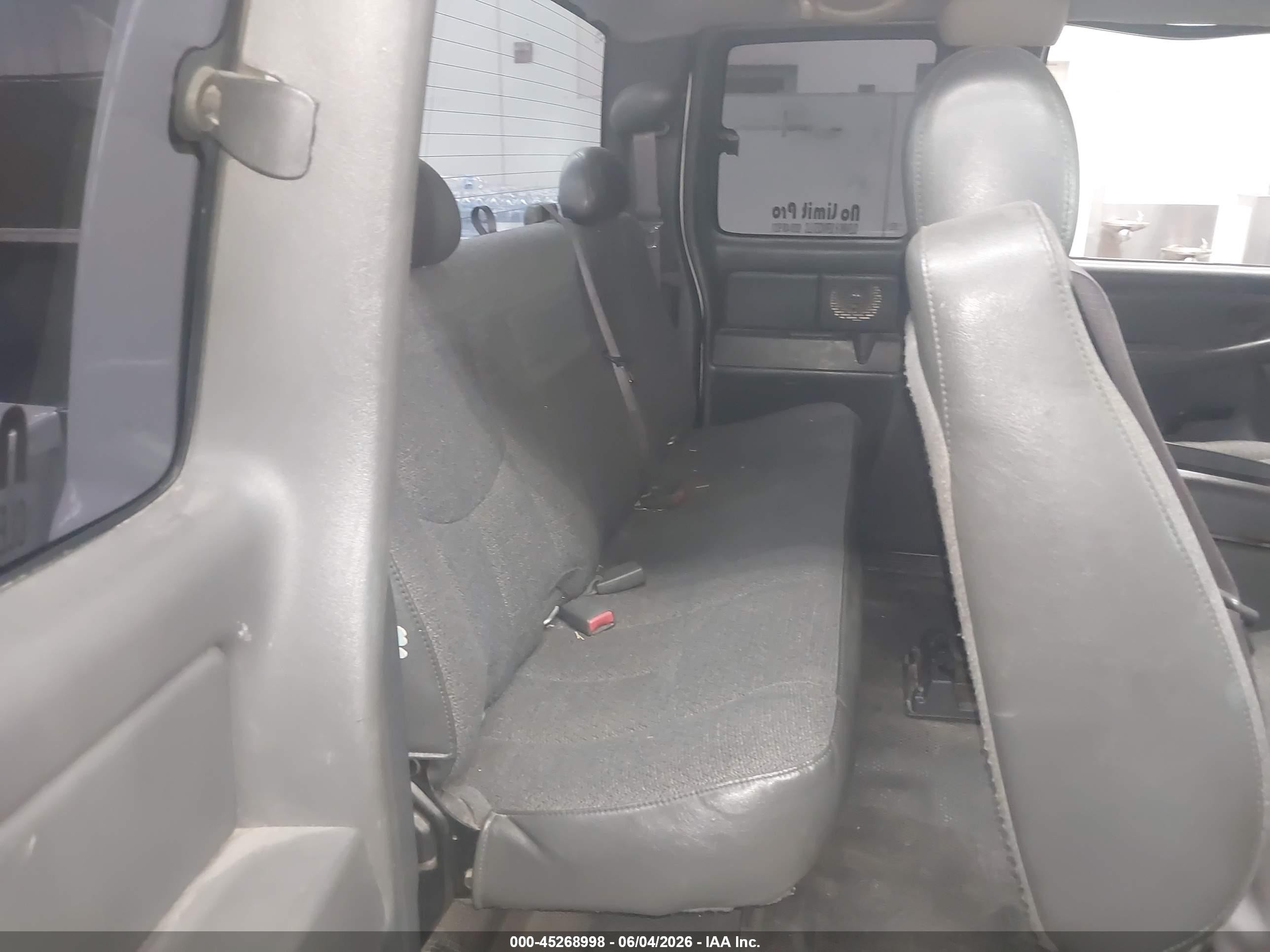2006 Chevrolet Silverado 1500 Ls White vin: 1GCEC19Z56E176994