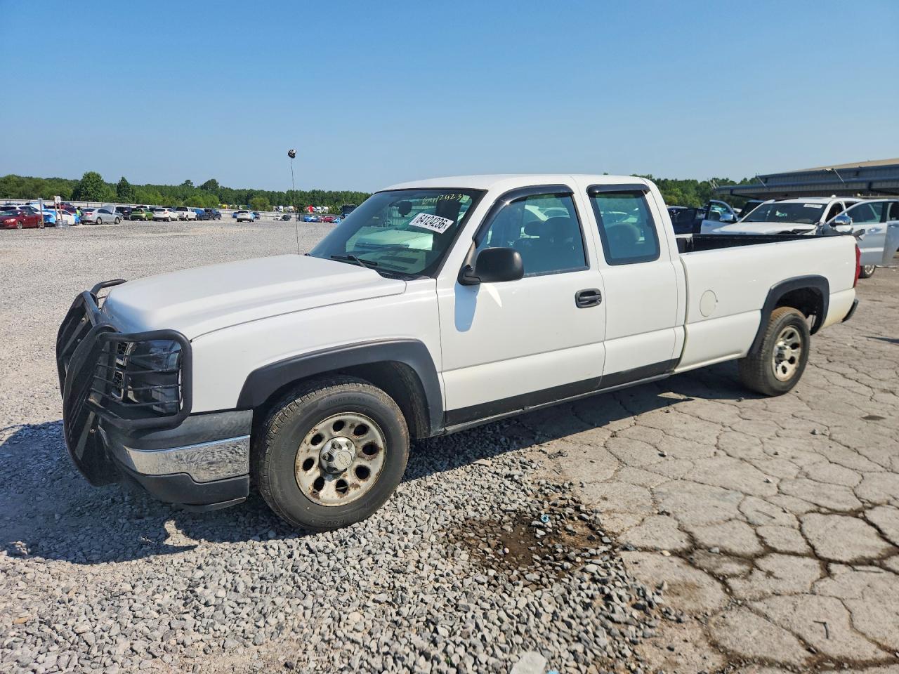2006 Chevrolet Silverado C1500 White vin: 1GCEC19Z56E214823