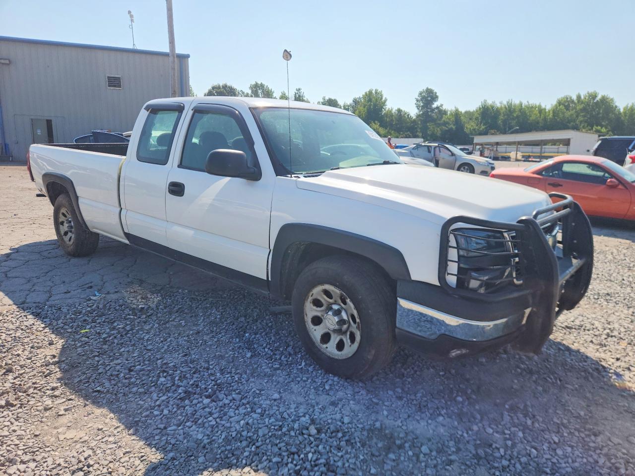 2006 Chevrolet Silverado C1500 White vin: 1GCEC19Z56E214823