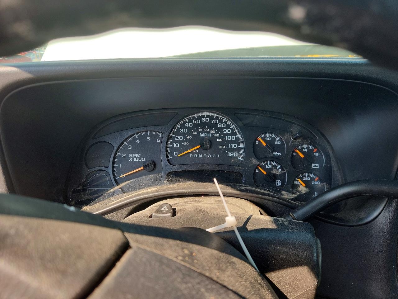 2006 Chevrolet Silverado C1500 White vin: 1GCEC19Z56E214823