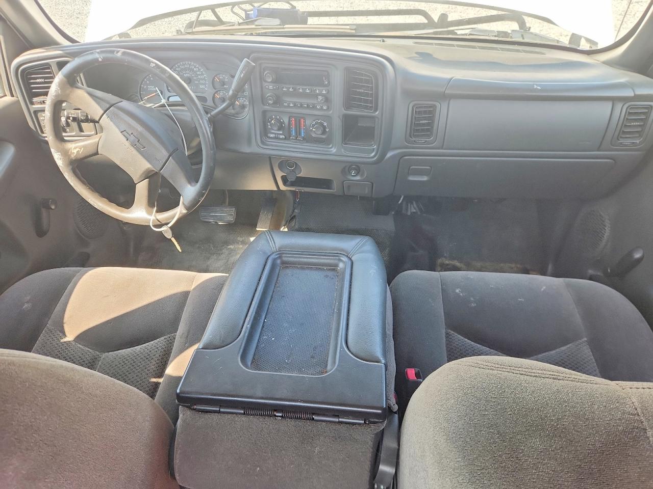 2006 Chevrolet Silverado C1500 White vin: 1GCEC19Z56E214823