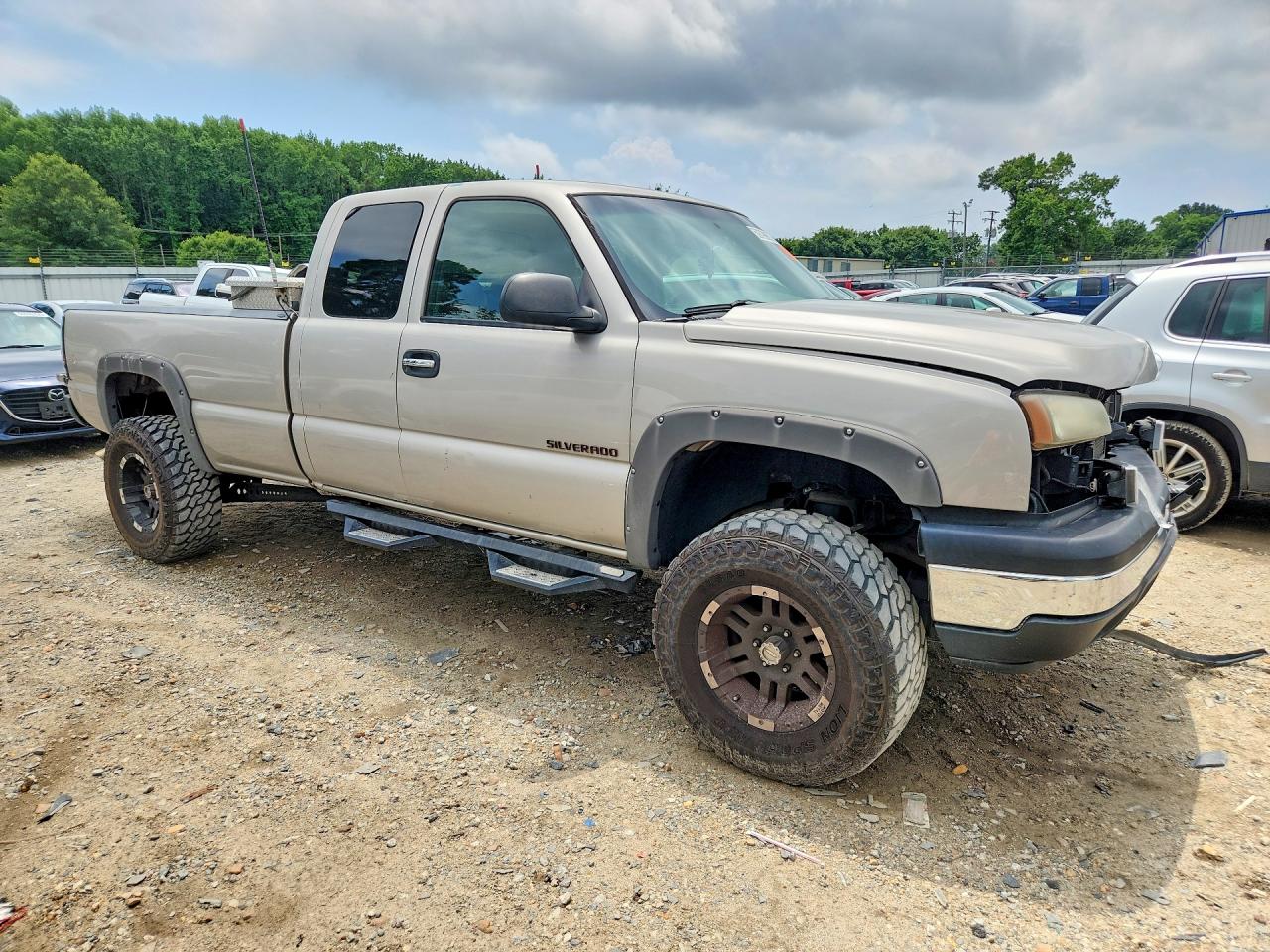 2006 Chevrolet Silverado C1500 Silver vin: 1GCEC19Z76E149943