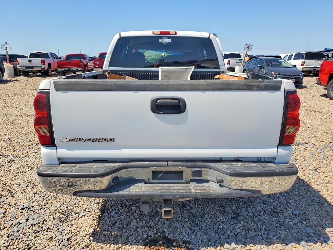 2007 Chevrolet Silverado C1500 Classic White vin: 1GCEC19Z87Z142042