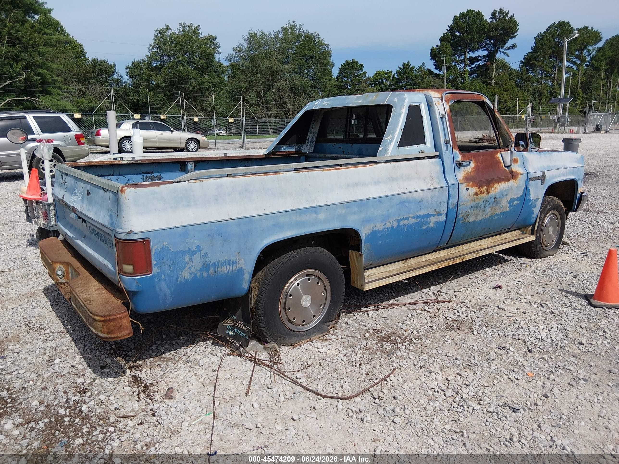 1986 Chevrolet C20   Синий vin: 1GCEC24H7GF337054