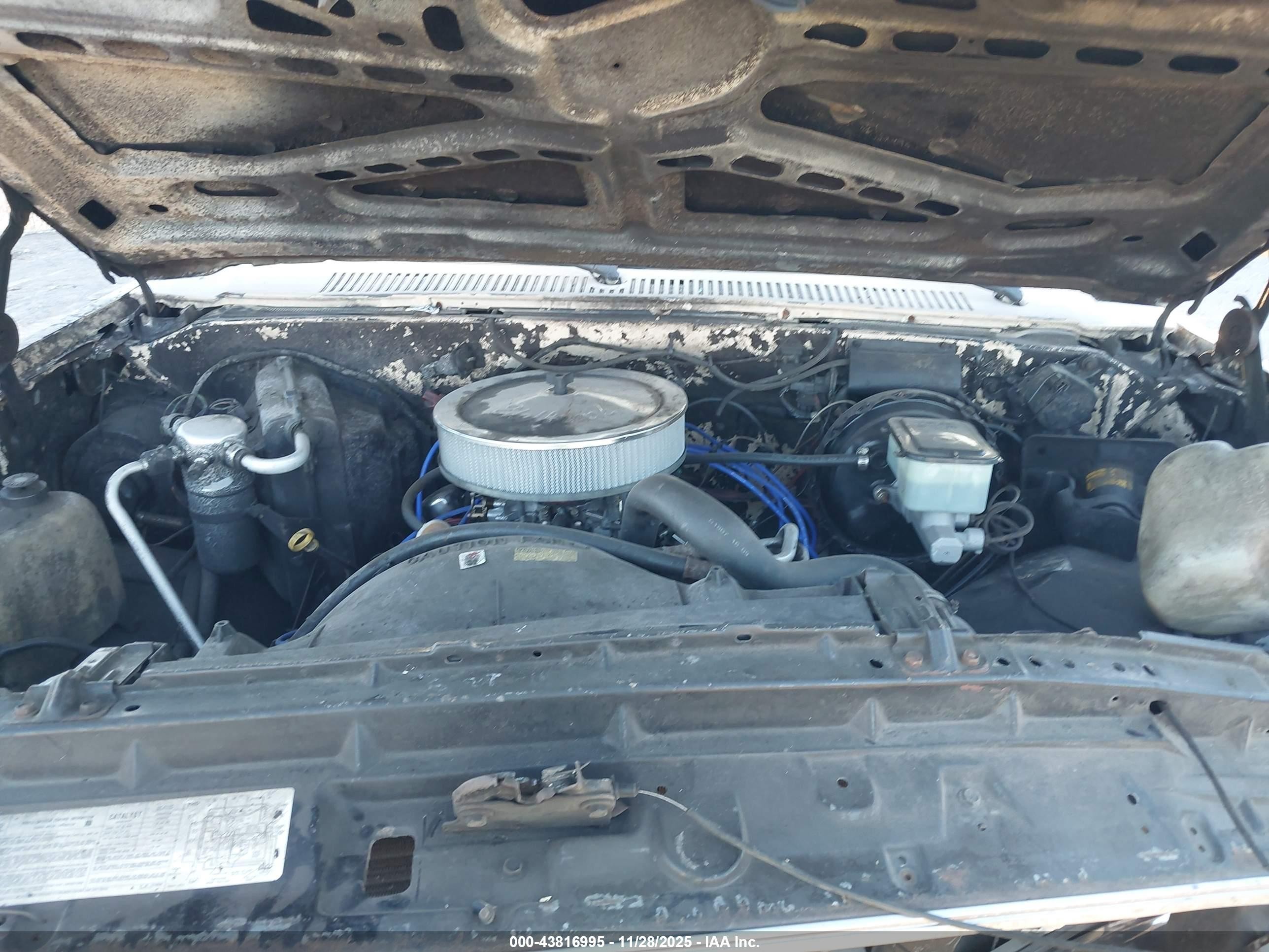 1986 Chevrolet C20   Beige vin: 1GCEC24NXGF395164