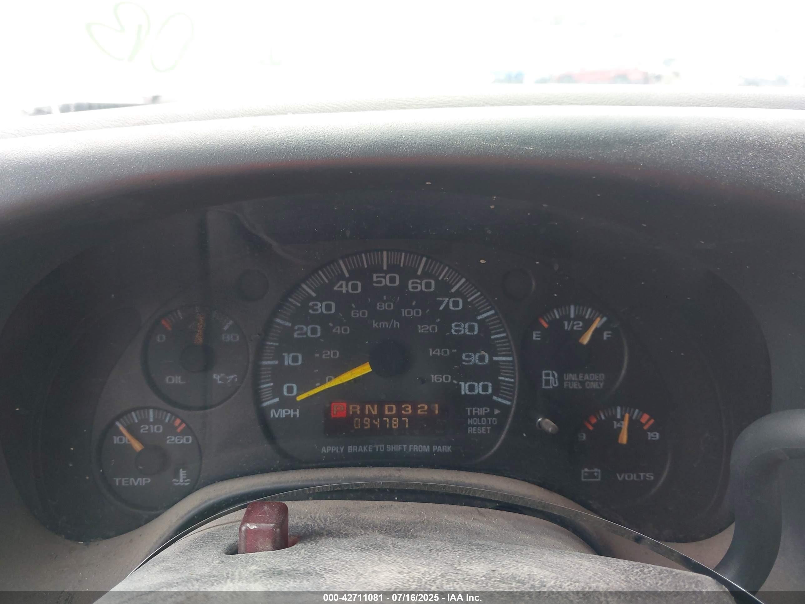 1996 Chevrolet G10   White vin: 1GCEG15W1T1035925
